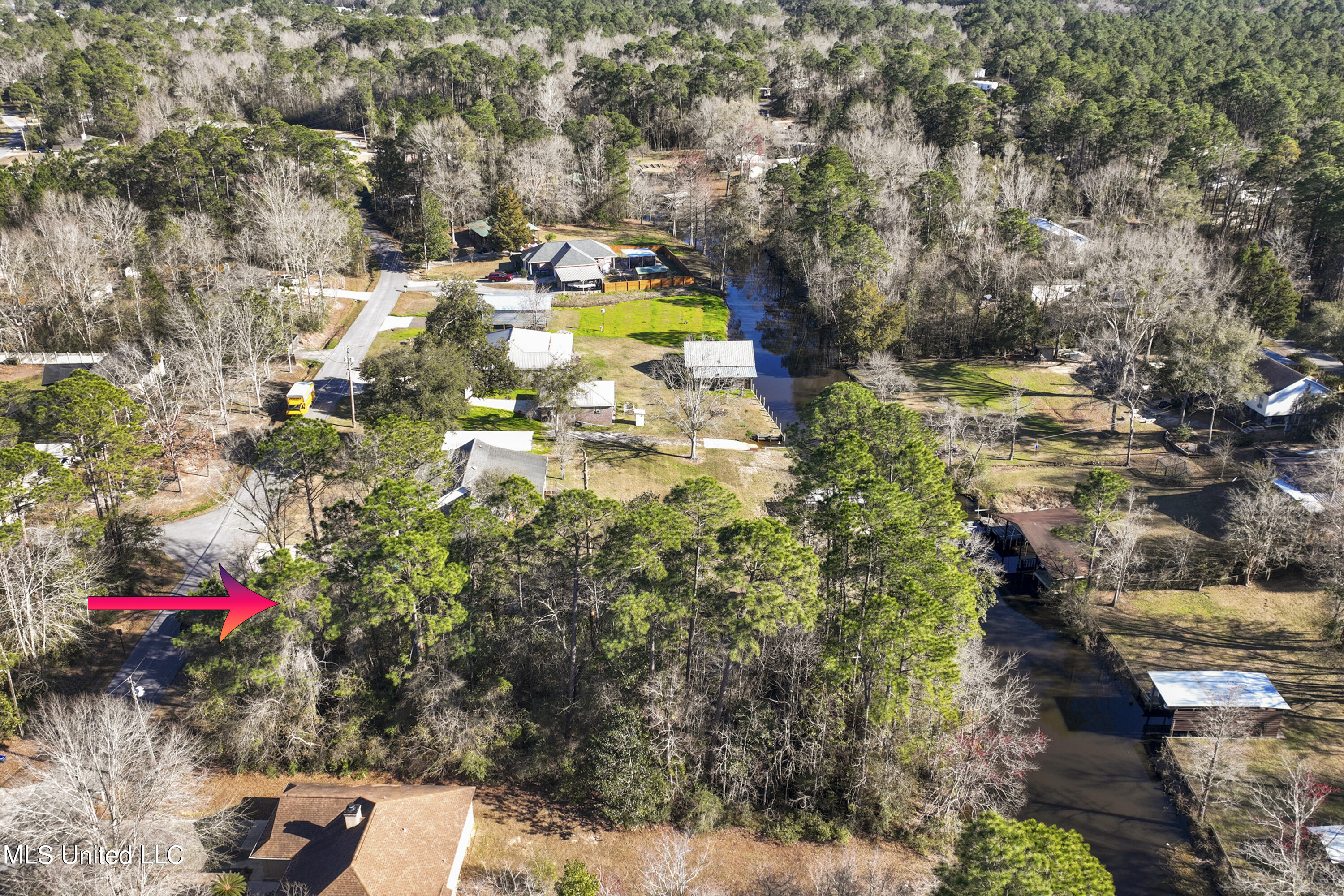 8301 Meadowdale Drive, Gautier, Mississippi image 6