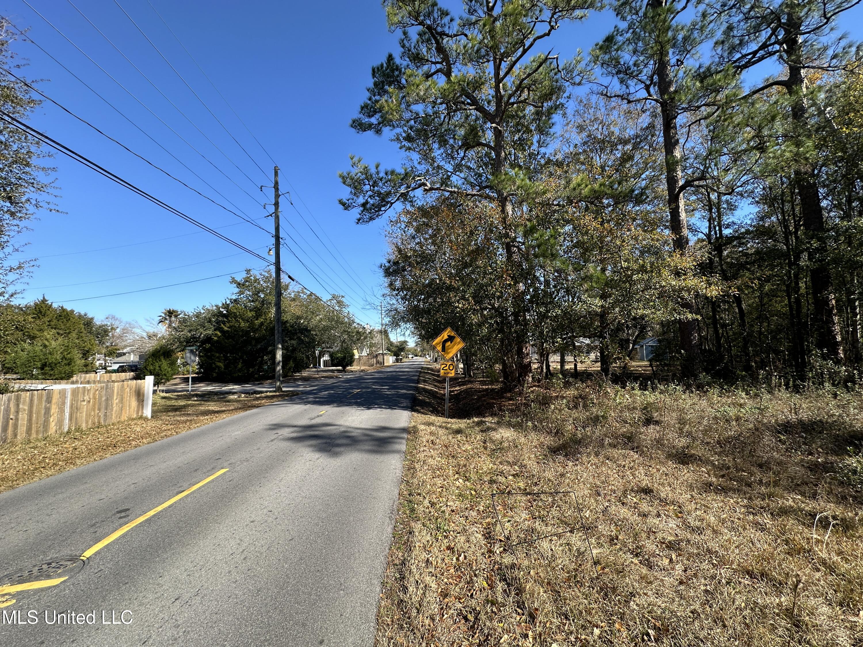 463 W Magnolia Street, Gulfport, Mississippi image 6