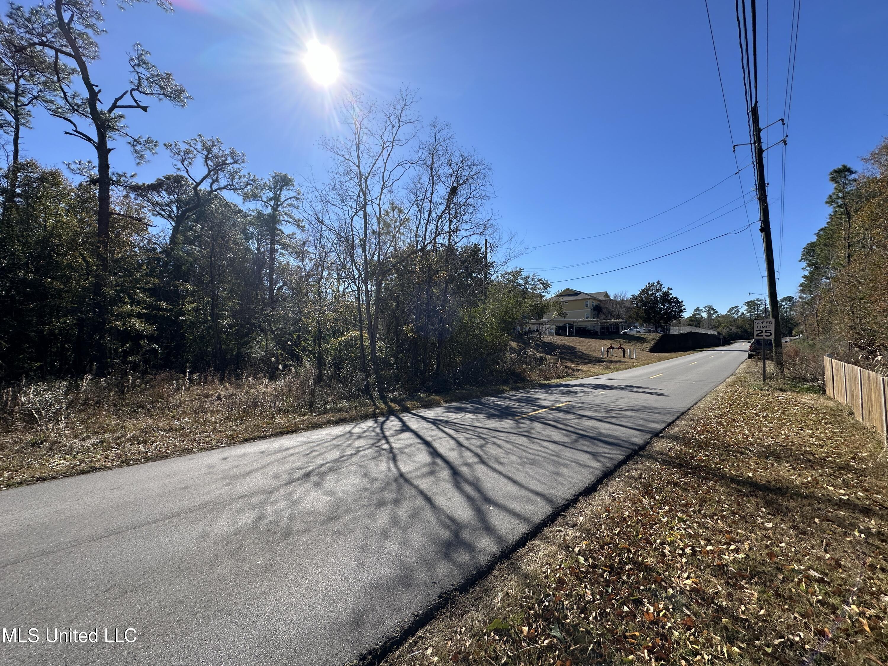 463 W Magnolia Street, Gulfport, Mississippi image 8