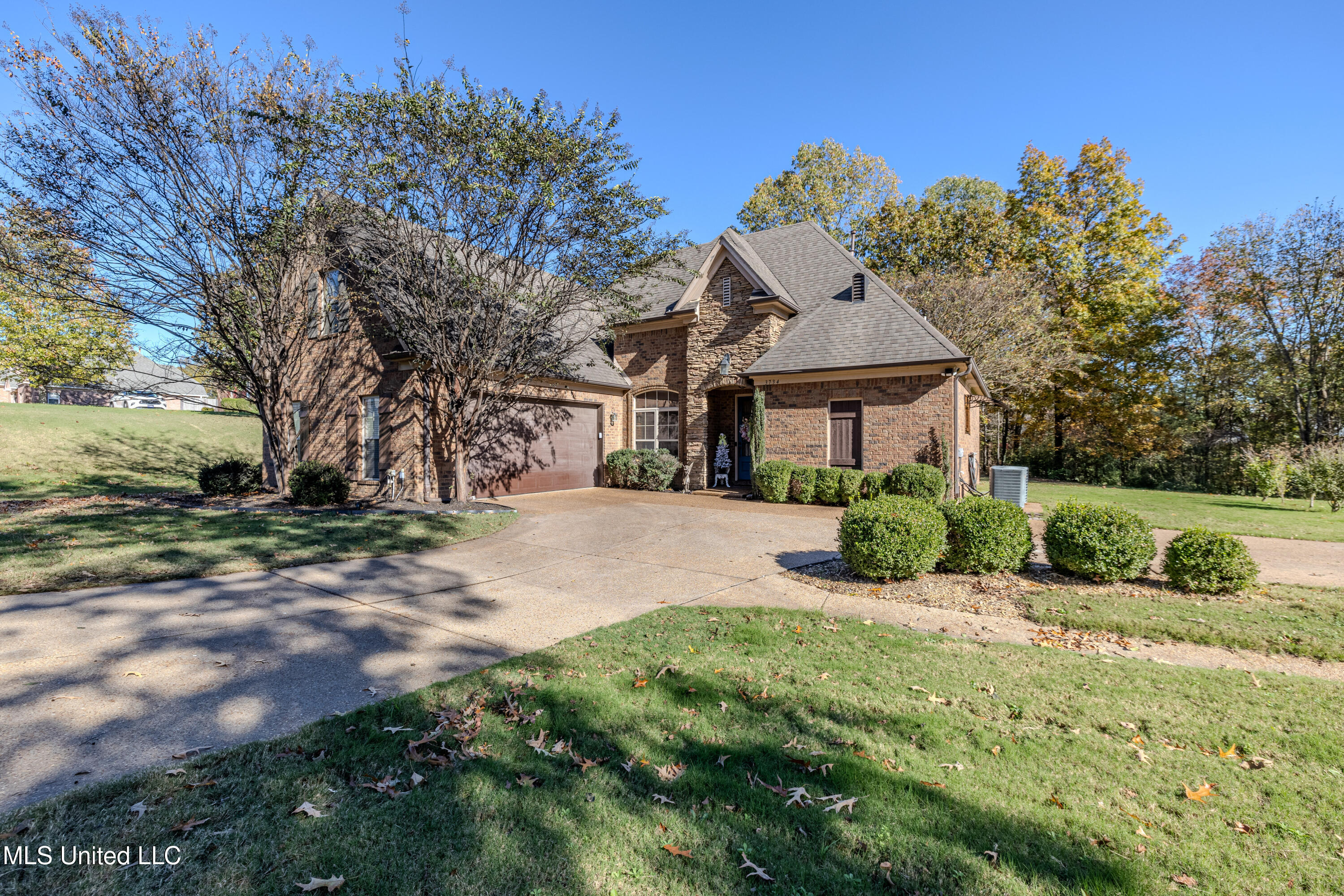 3734 College Bluff Blf, Olive Branch, Mississippi image 2