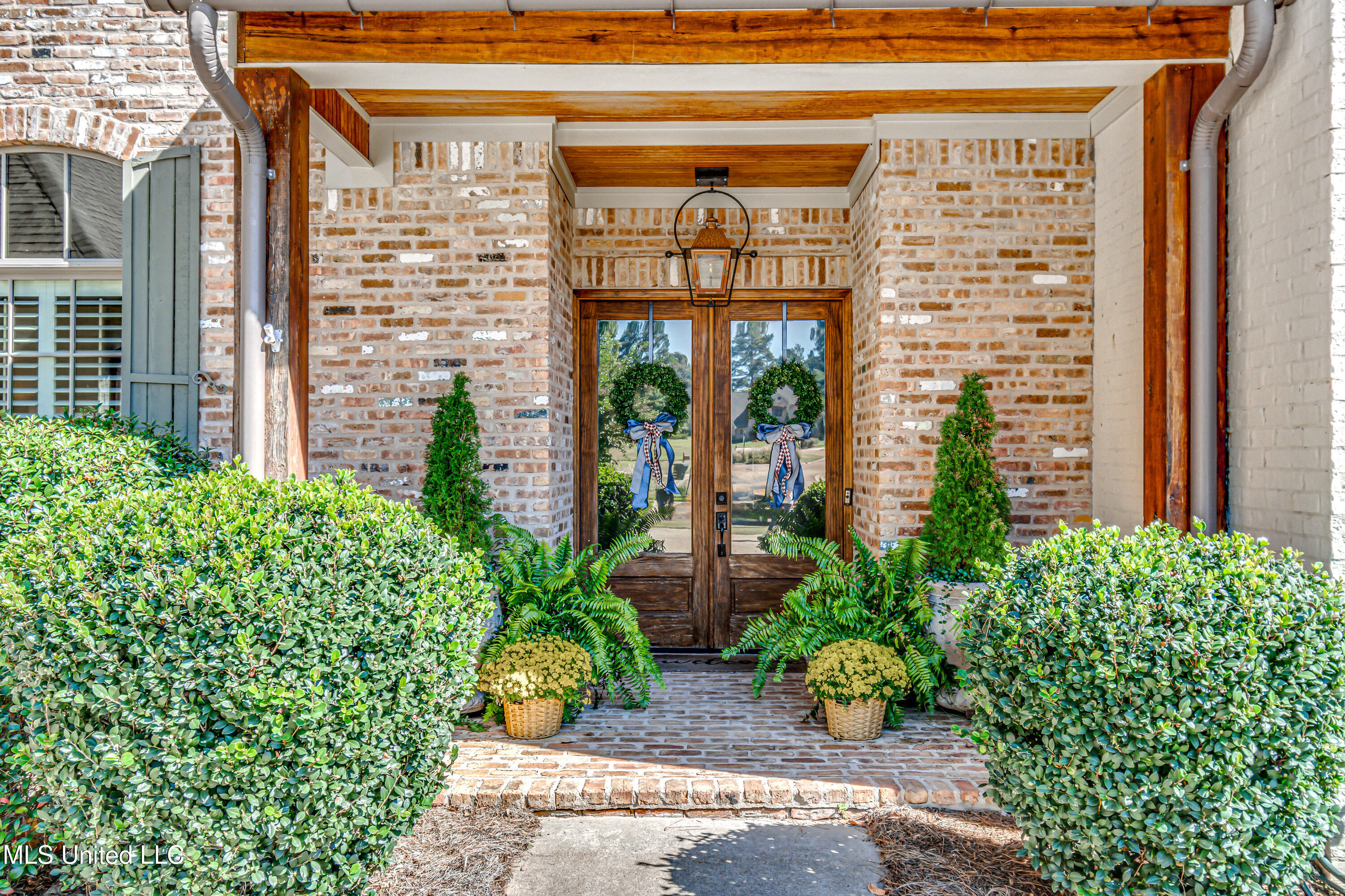 Madison, Mississippi 39110, United States, 4 Bedrooms Bedrooms, ,5 BathroomsBathrooms,Residential,Pending,36277