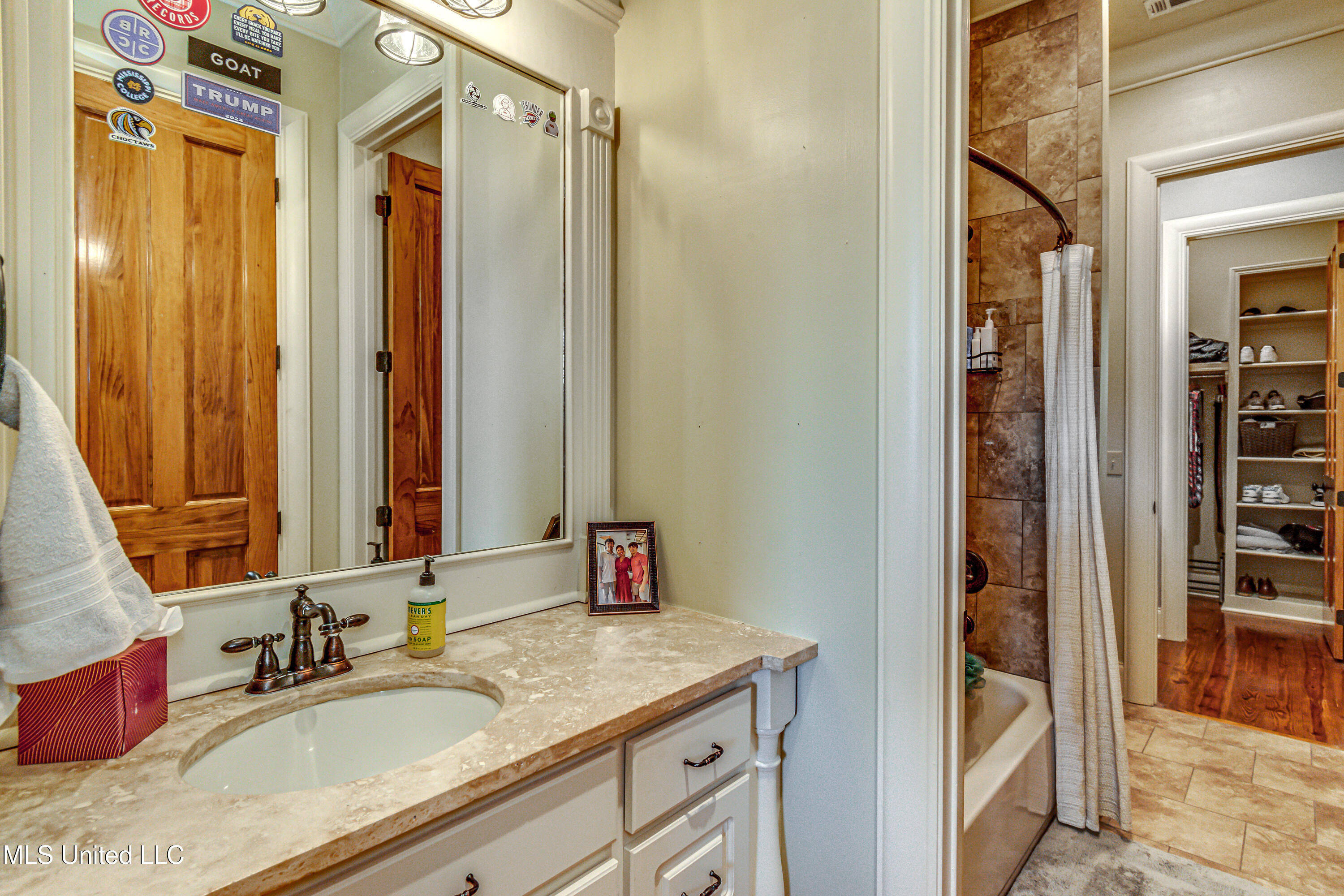 Madison, Mississippi 39110, United States, 4 Bedrooms Bedrooms, ,5 BathroomsBathrooms,Residential,Pending,36277