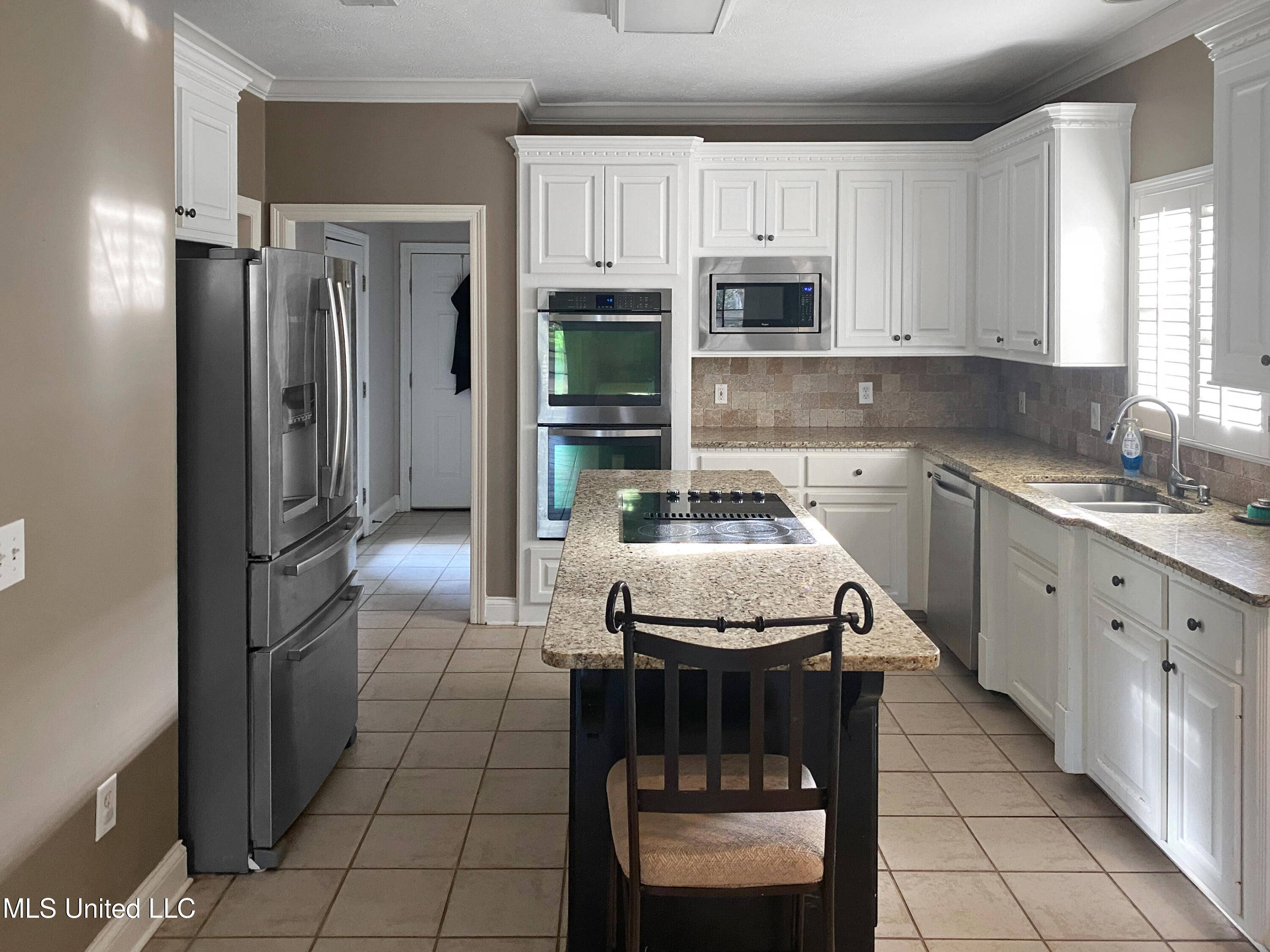420 Berkshire Drive, Ridgeland, Mississippi image 2