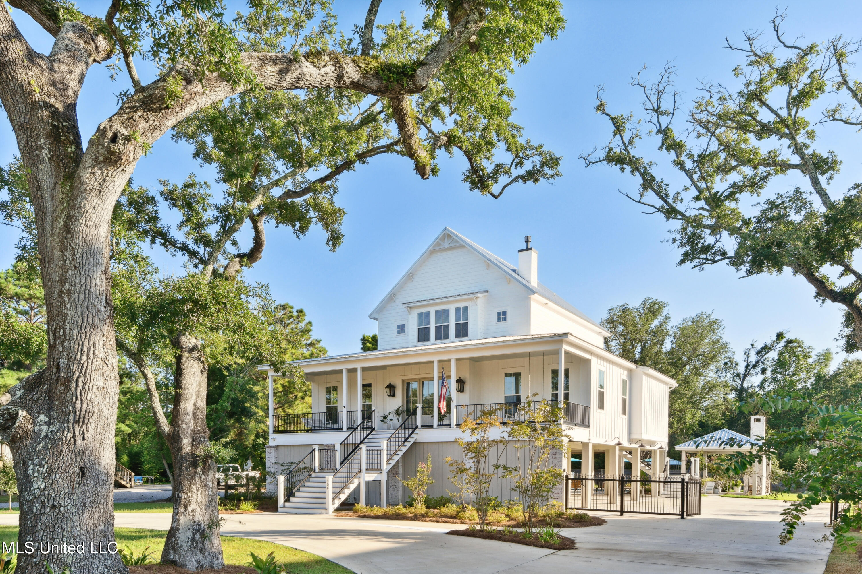 209 Nicholson Avenue, Waveland, Mississippi image 4