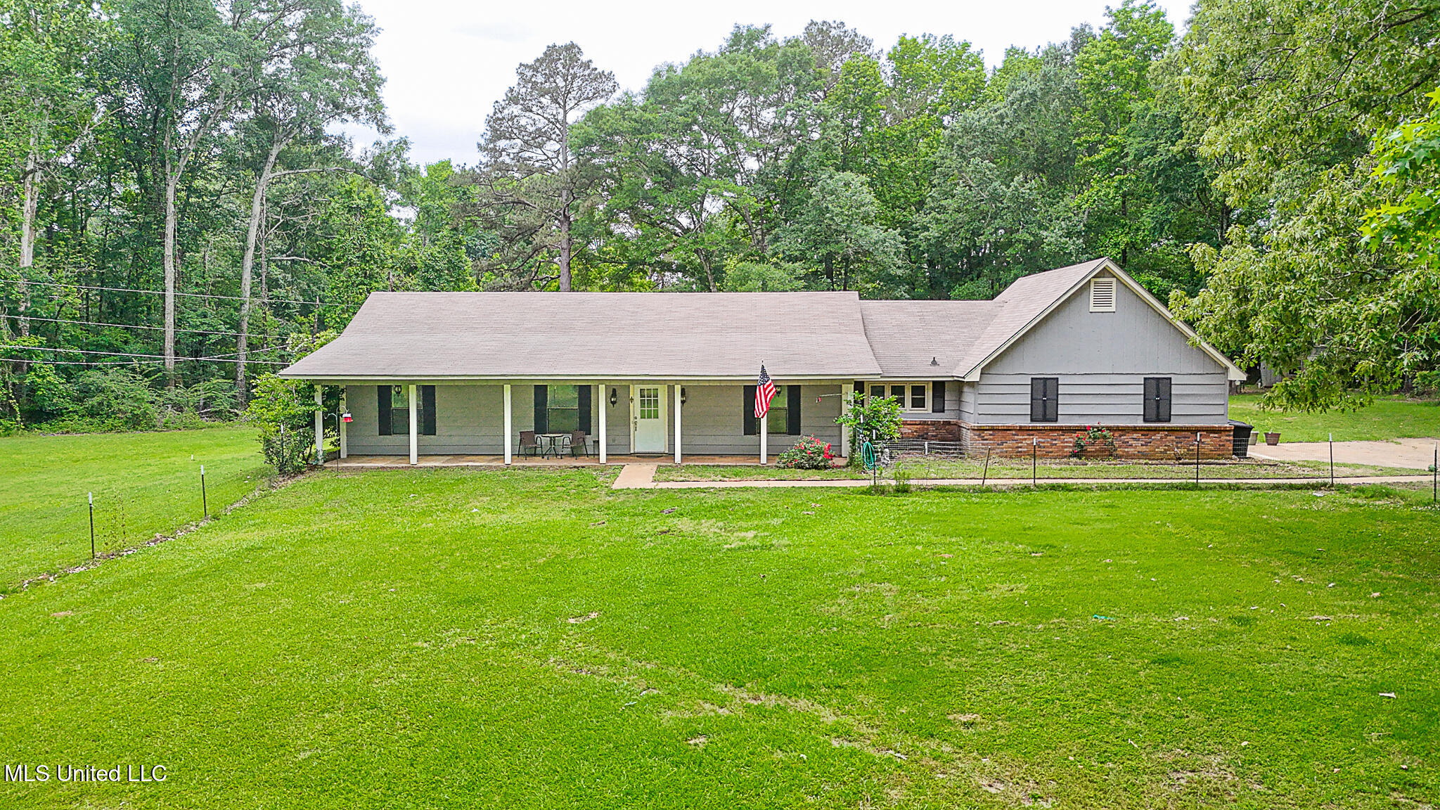 18899 Midway Road, Terry, Mississippi image 1