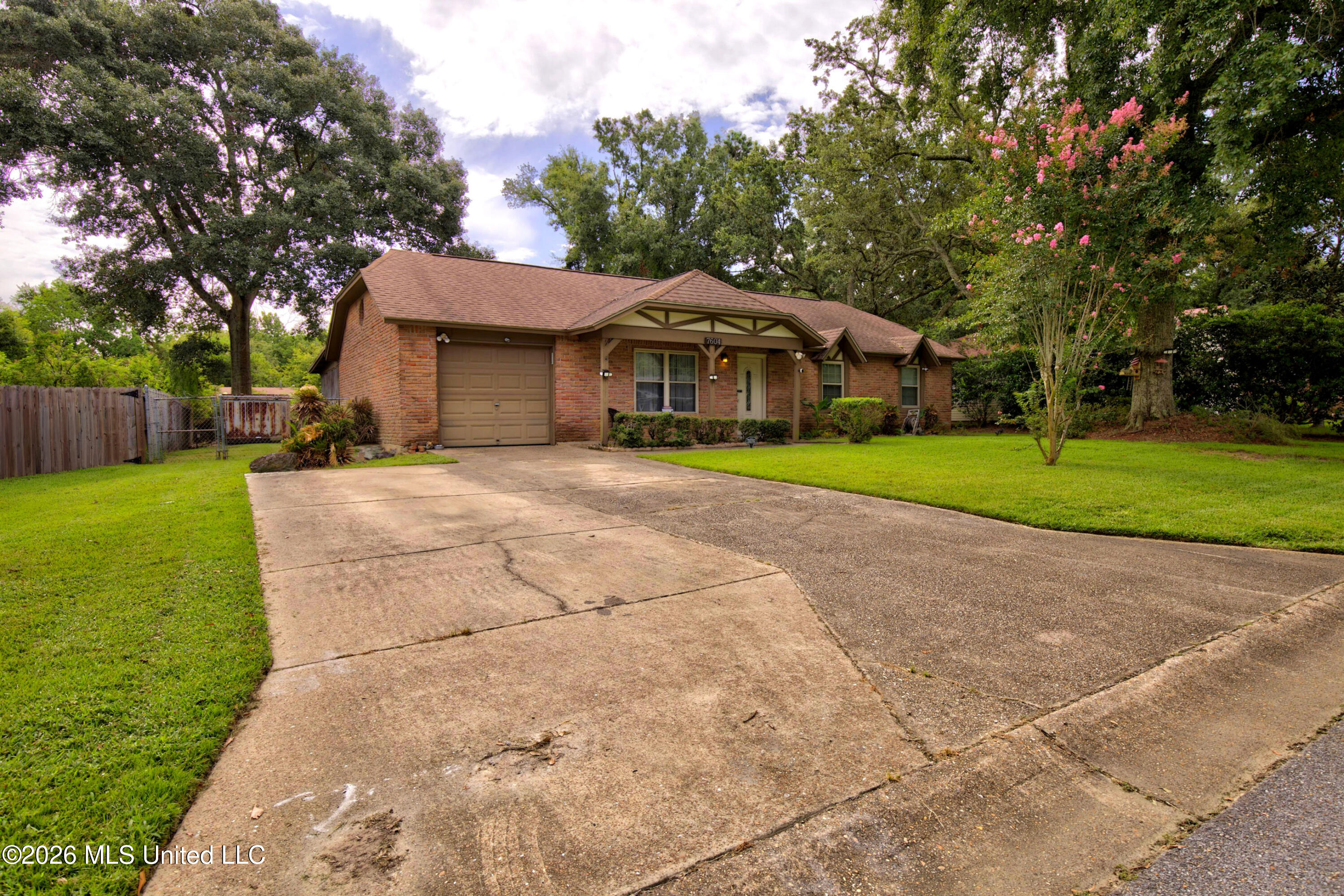 7604 Marathon Drive - Photo 3