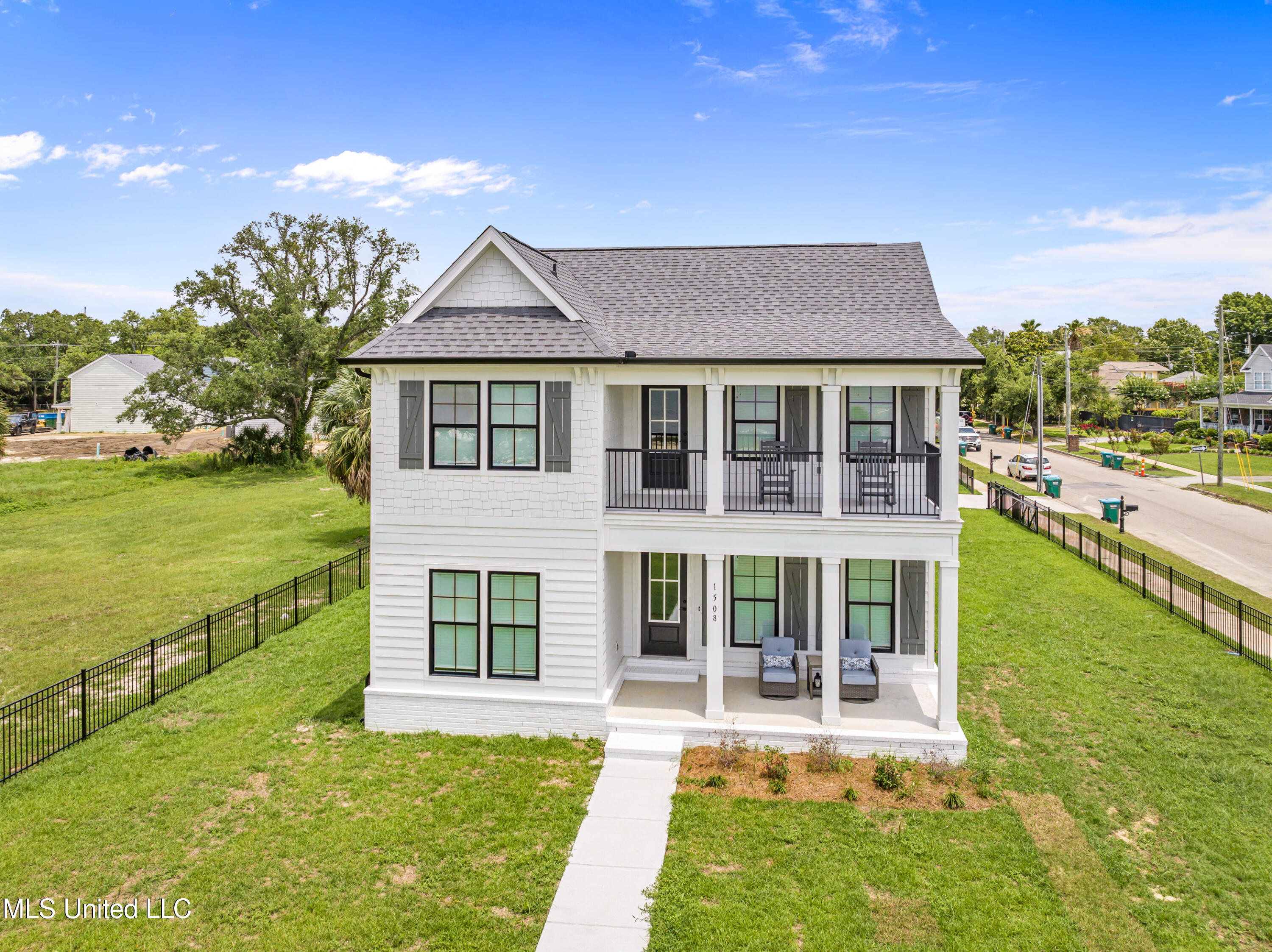 1508 E Beach Boulevard, Gulfport, Mississippi image 1