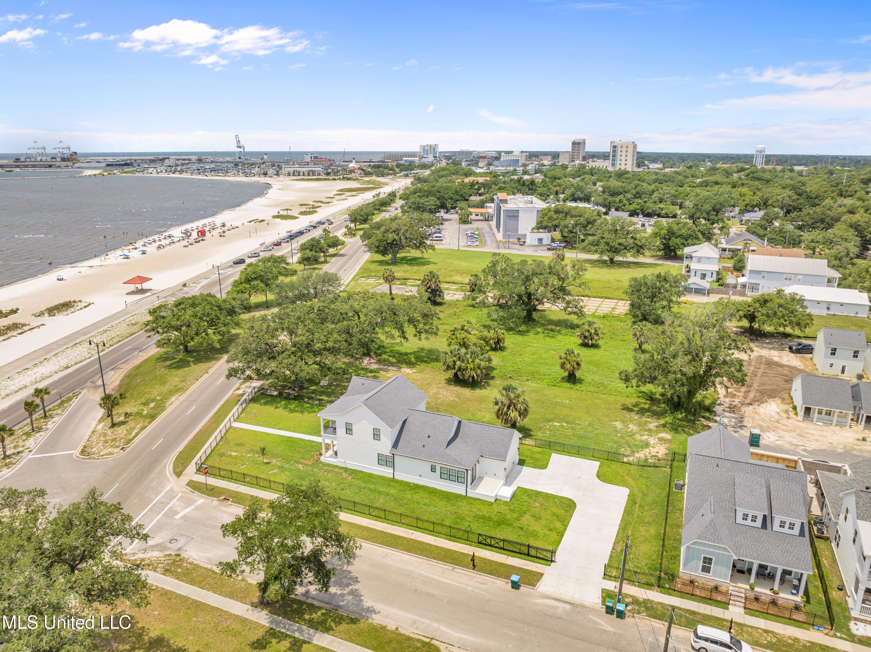 1508 E Beach Boulevard, Gulfport, Mississippi image 10