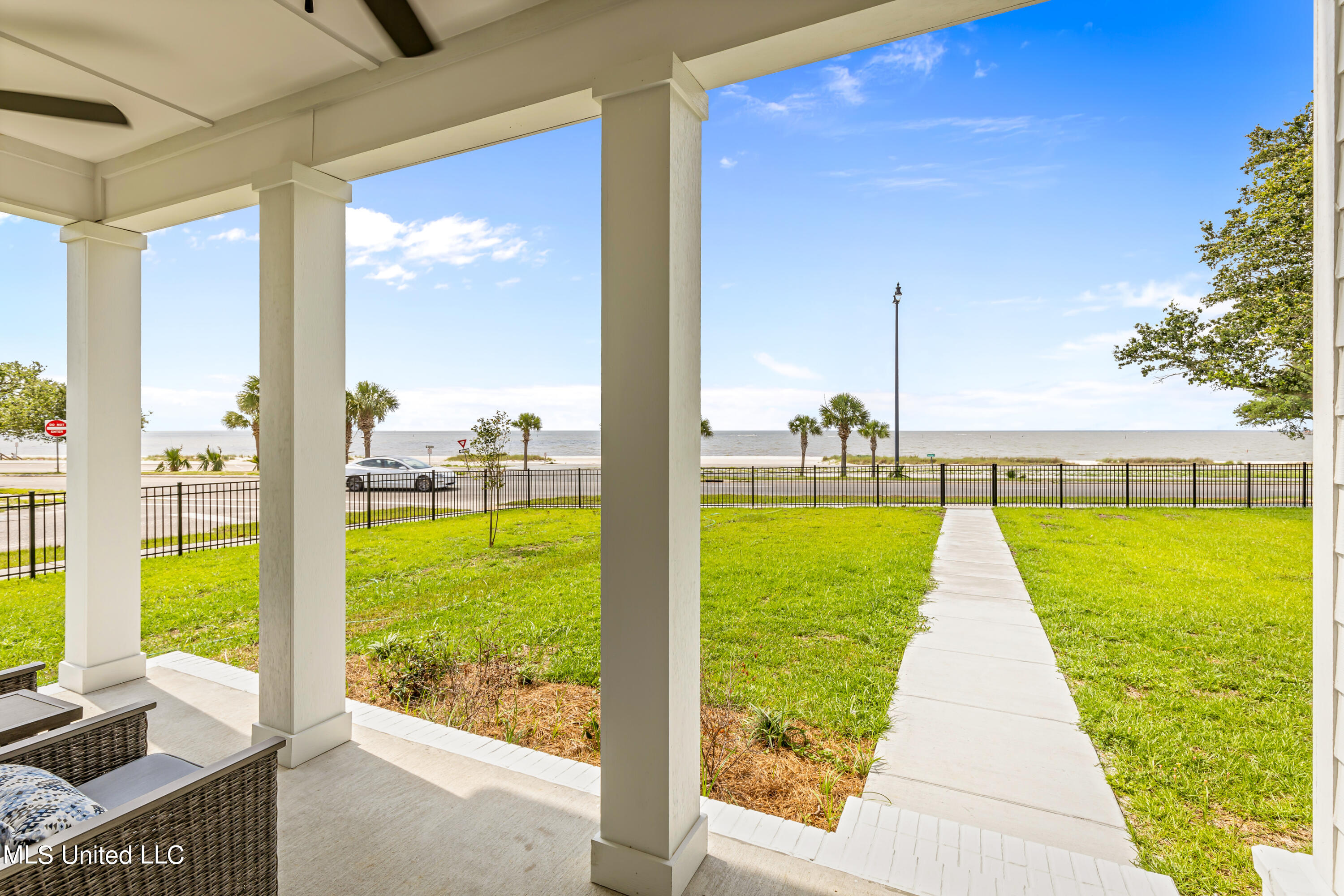 1508 E Beach Boulevard, Gulfport, Mississippi image 7