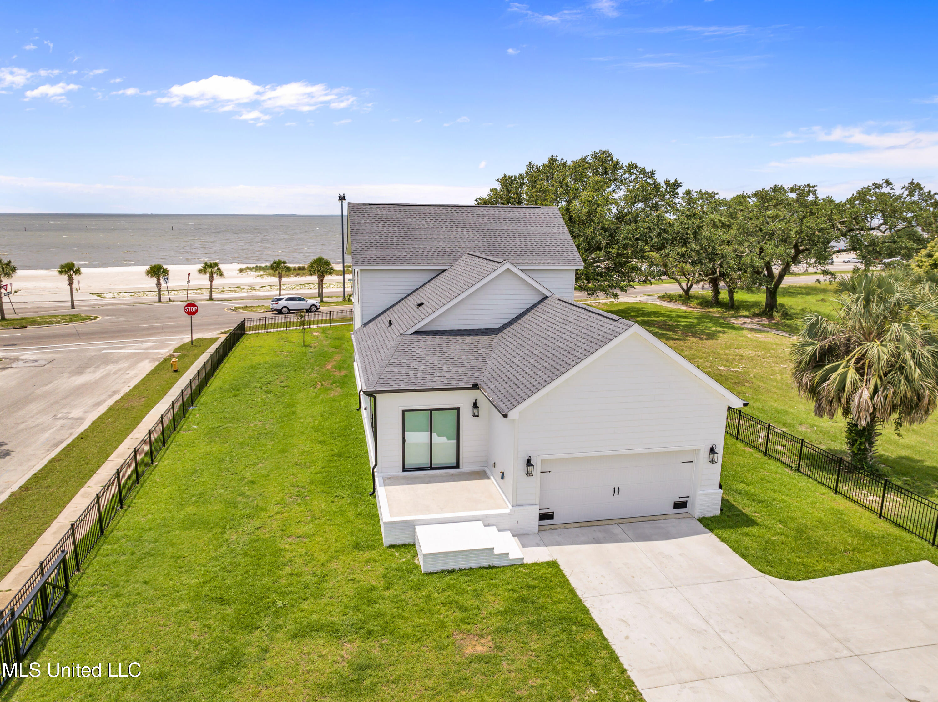 1508 E Beach Boulevard, Gulfport, Mississippi image 4