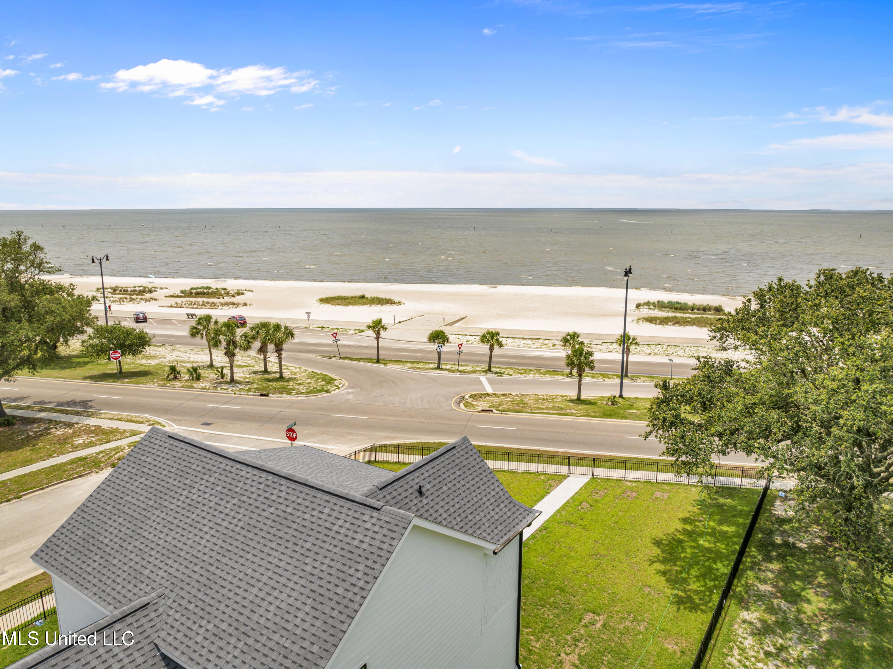 1508 E Beach Boulevard, Gulfport, Mississippi image 5