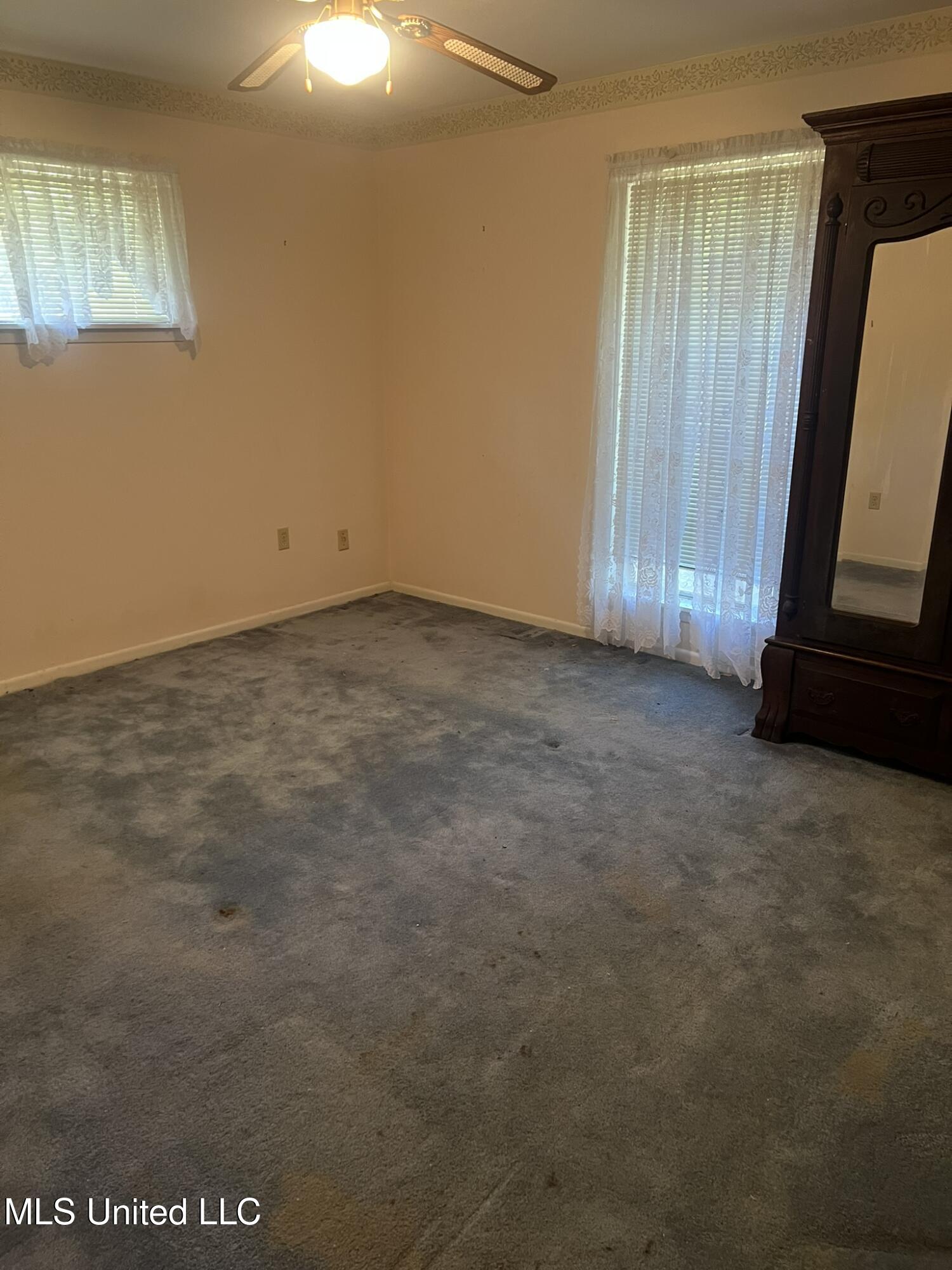 136 Pecanwood Drive, Natchez, Mississippi image 4