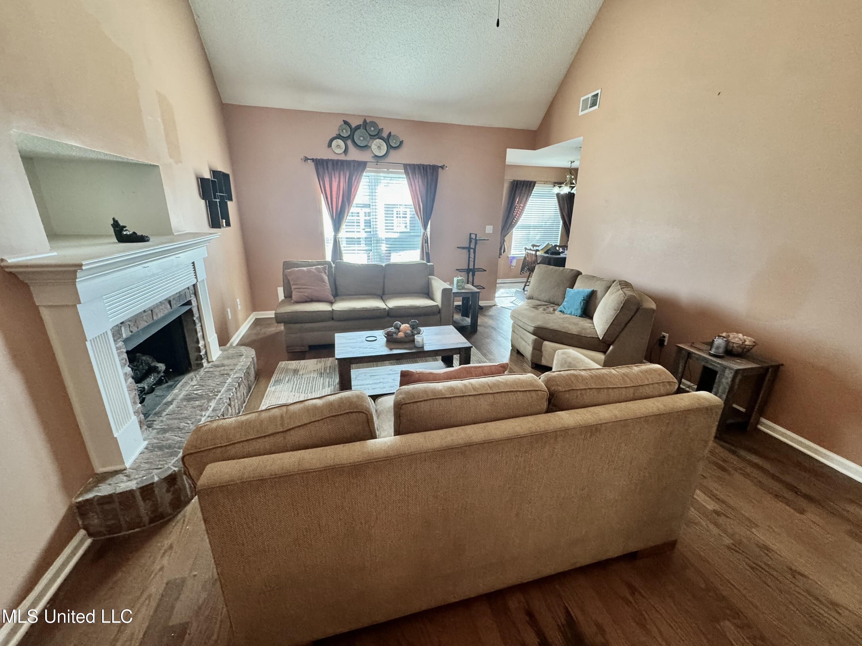 9192 Rachel Shea Avenue, Olive Branch, Mississippi image 3