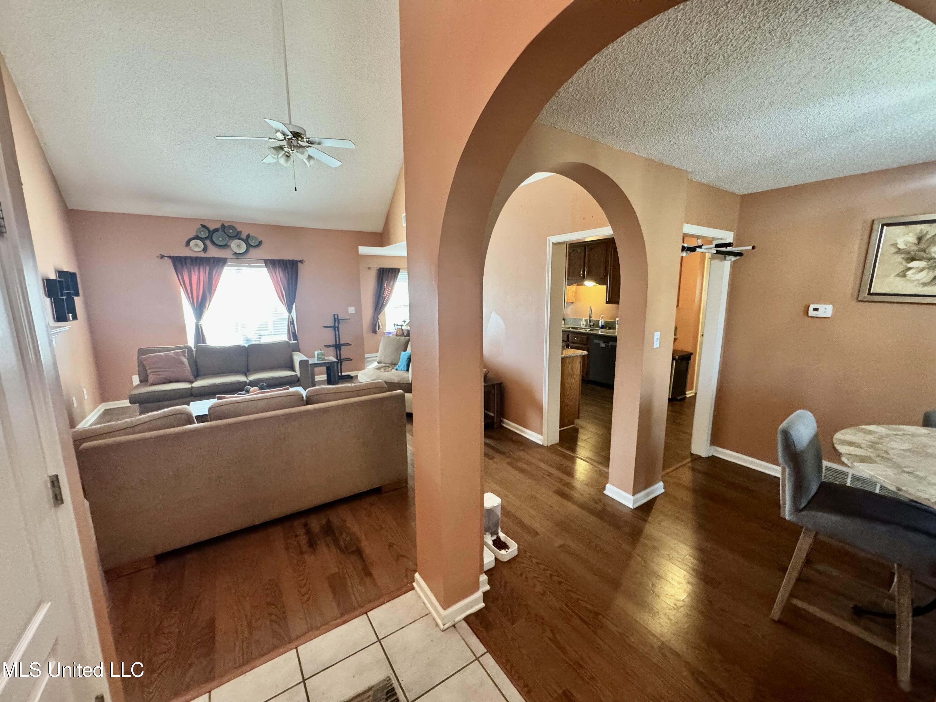 9192 Rachel Shea Avenue, Olive Branch, Mississippi image 2
