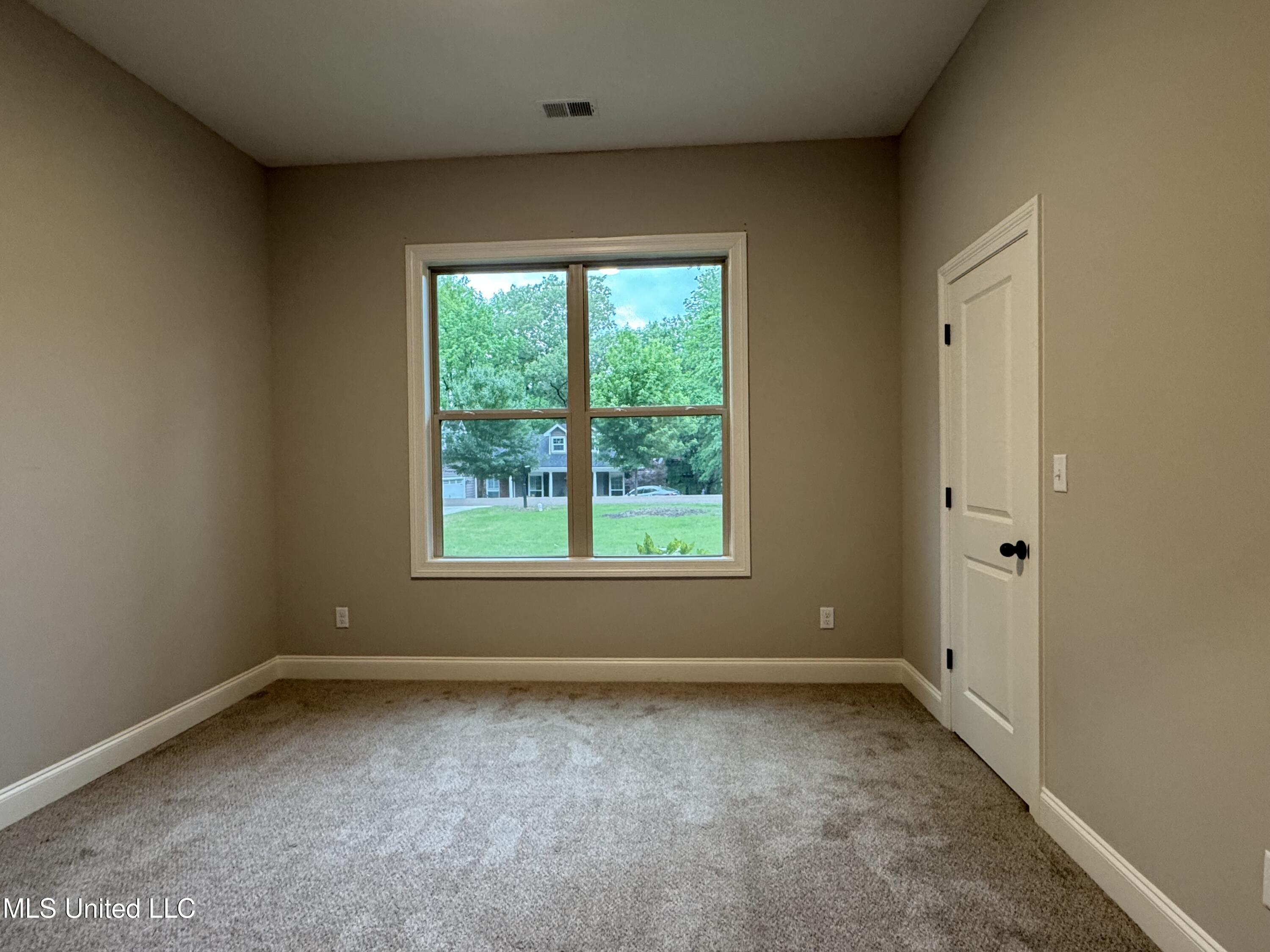 2670 Hickory Hill Drive, Nesbit, Mississippi image 14