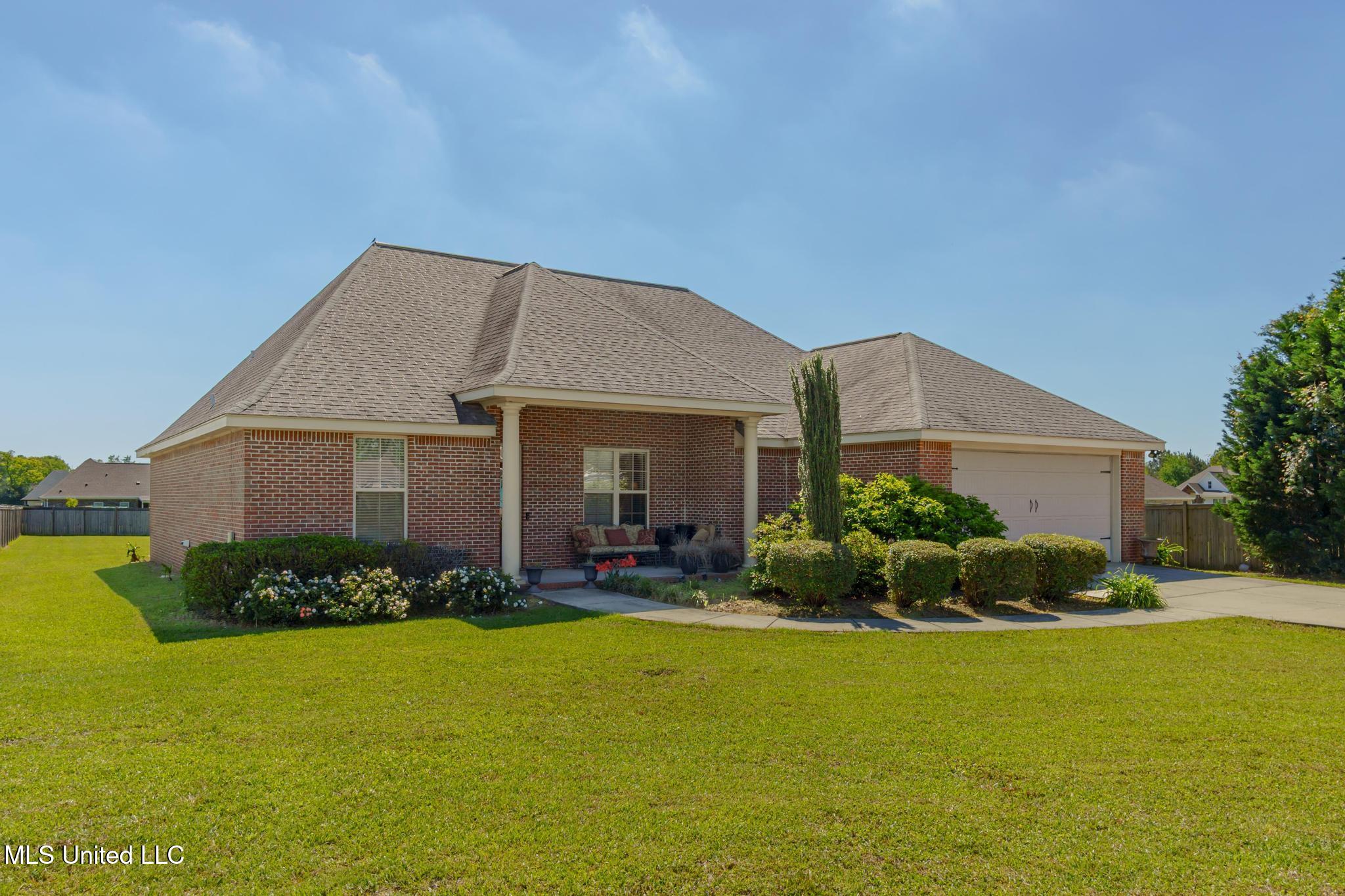15 Stonemore Road, Petal, Mississippi image 2
