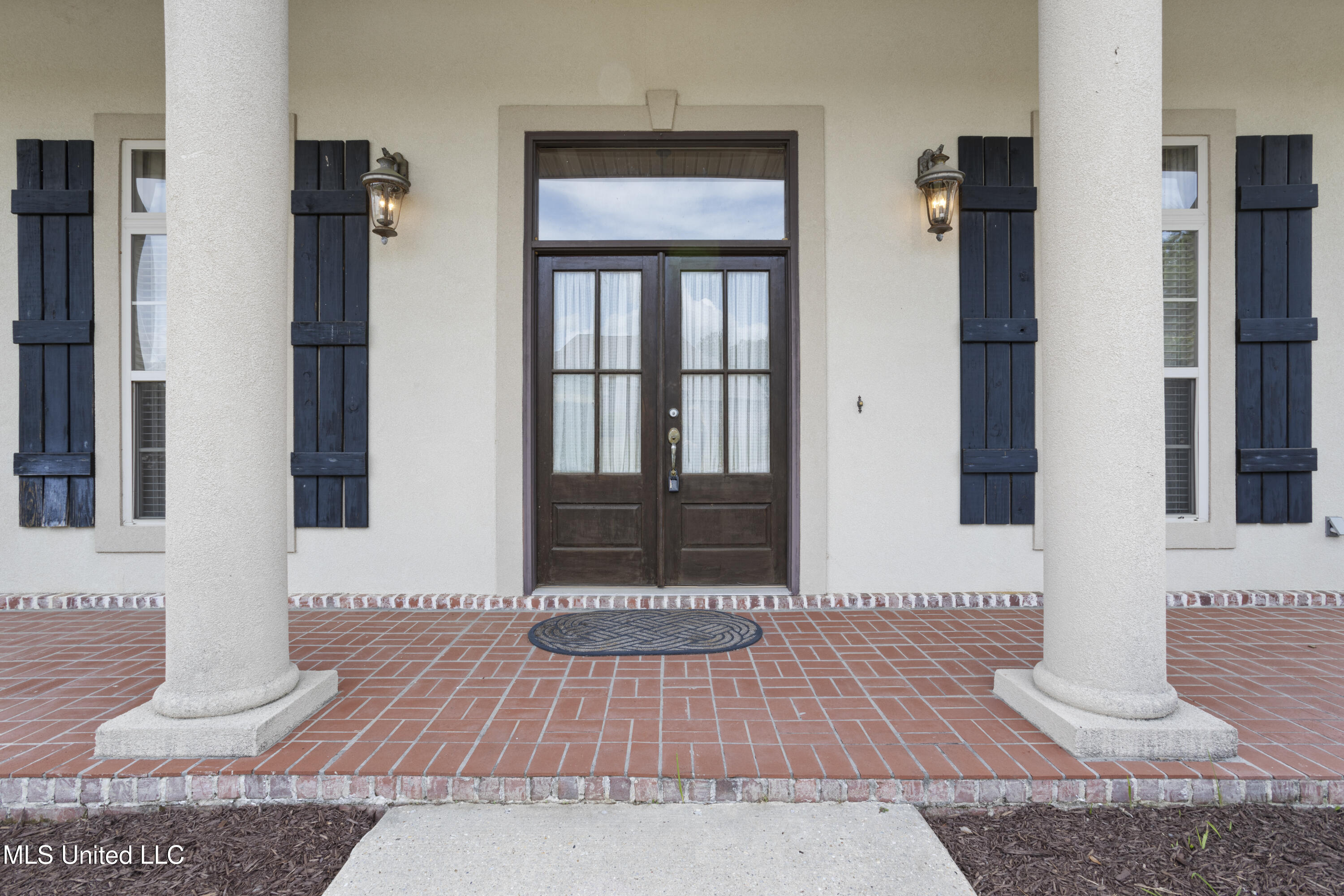 750 Doral Court, Diamondhead, Mississippi image 3