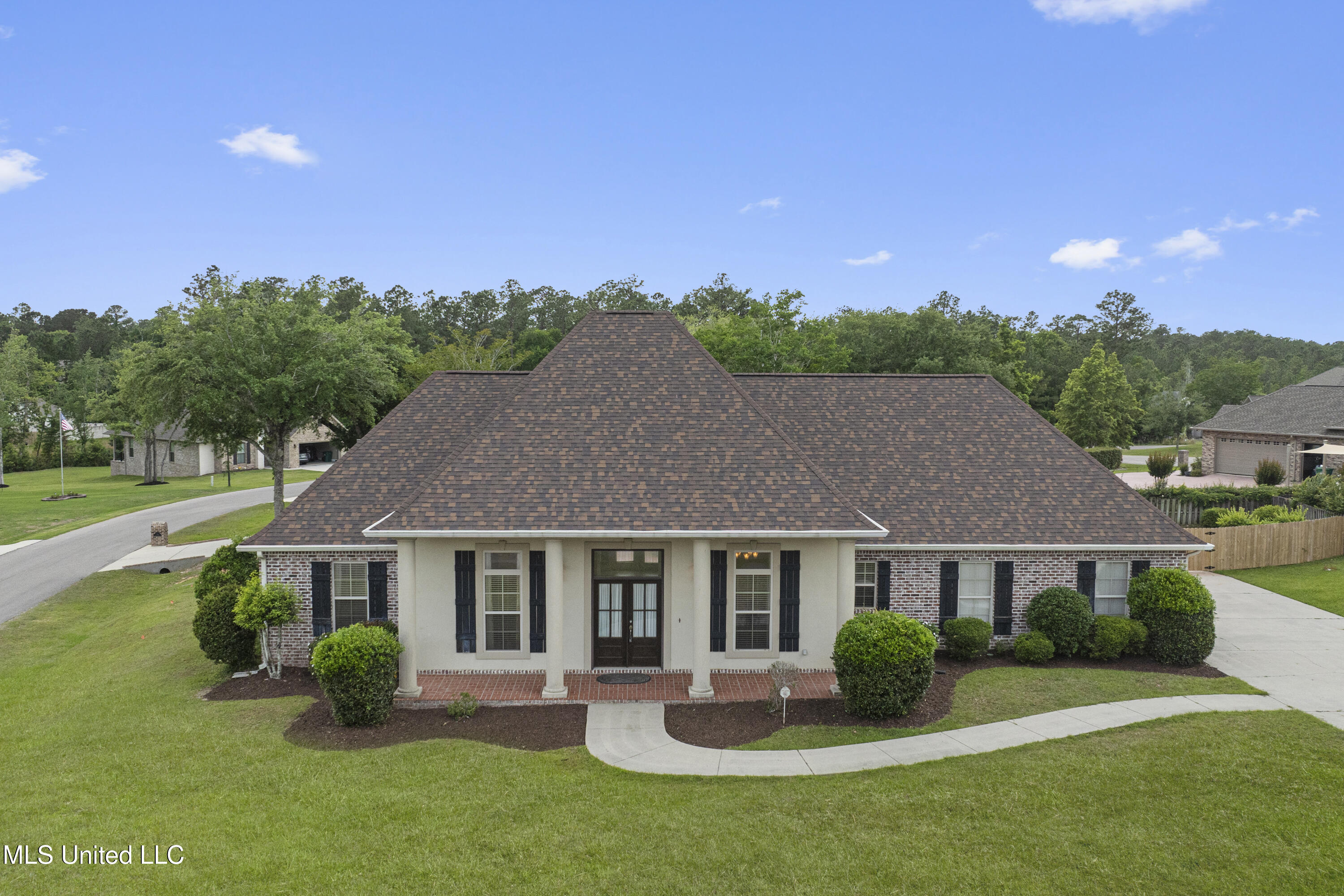750 Doral Court, Diamondhead, Mississippi image 1