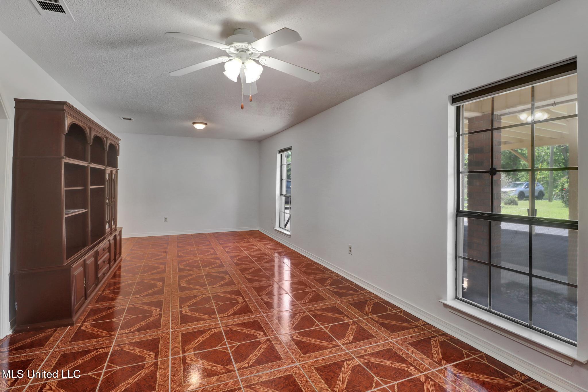 596 Tegarden Road, Gulfport, Mississippi image 5