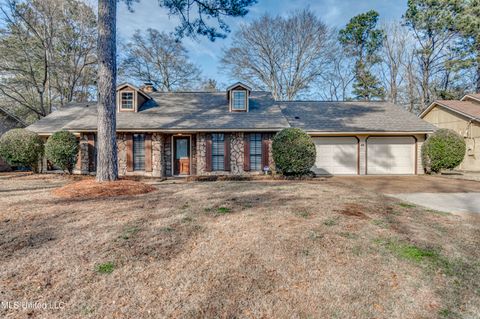 Homes For Sale - 1422 Mossline Drive<br/> Jackson, MS 39211