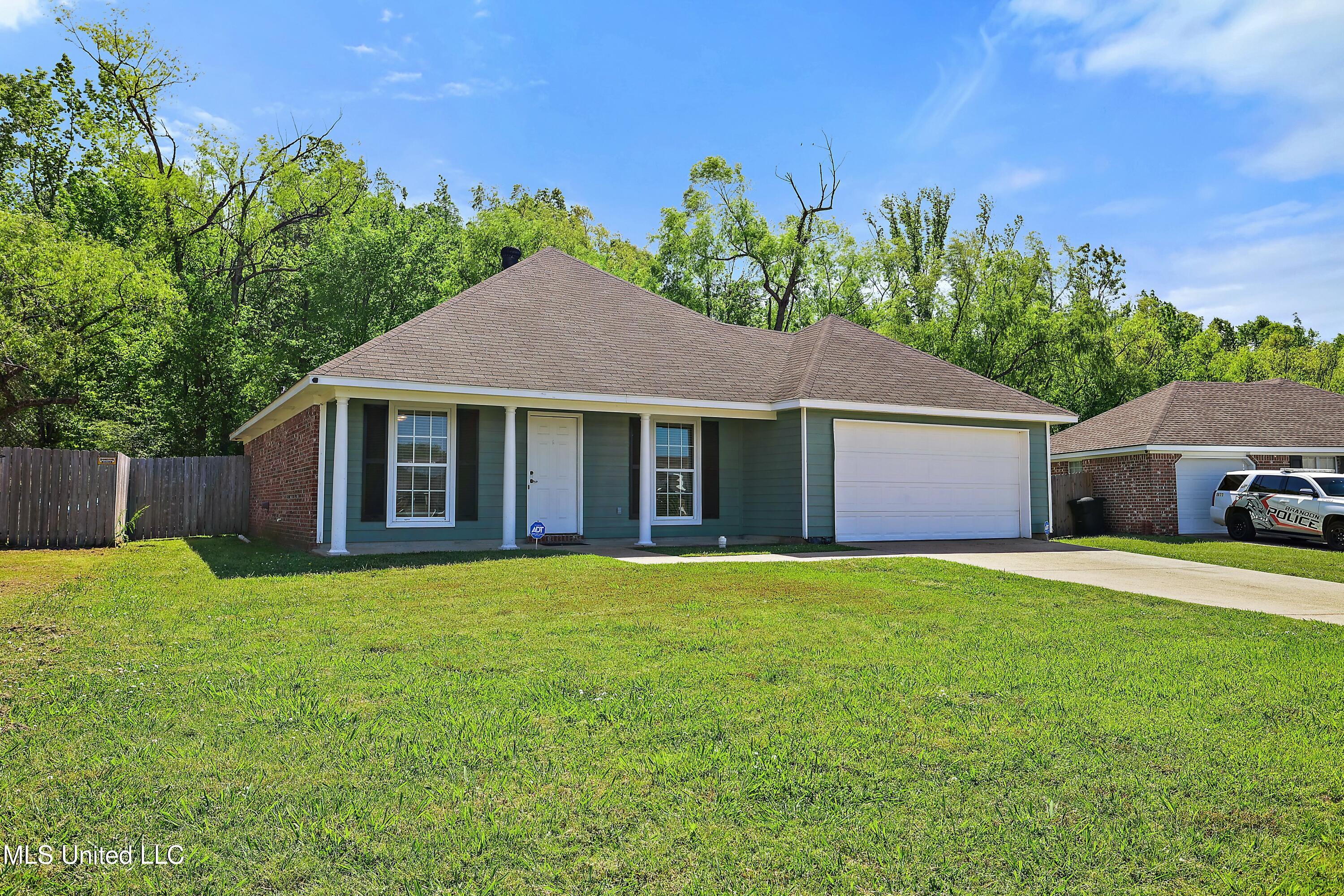 132 Cedar Spring Circle, Pearl, Mississippi image 2