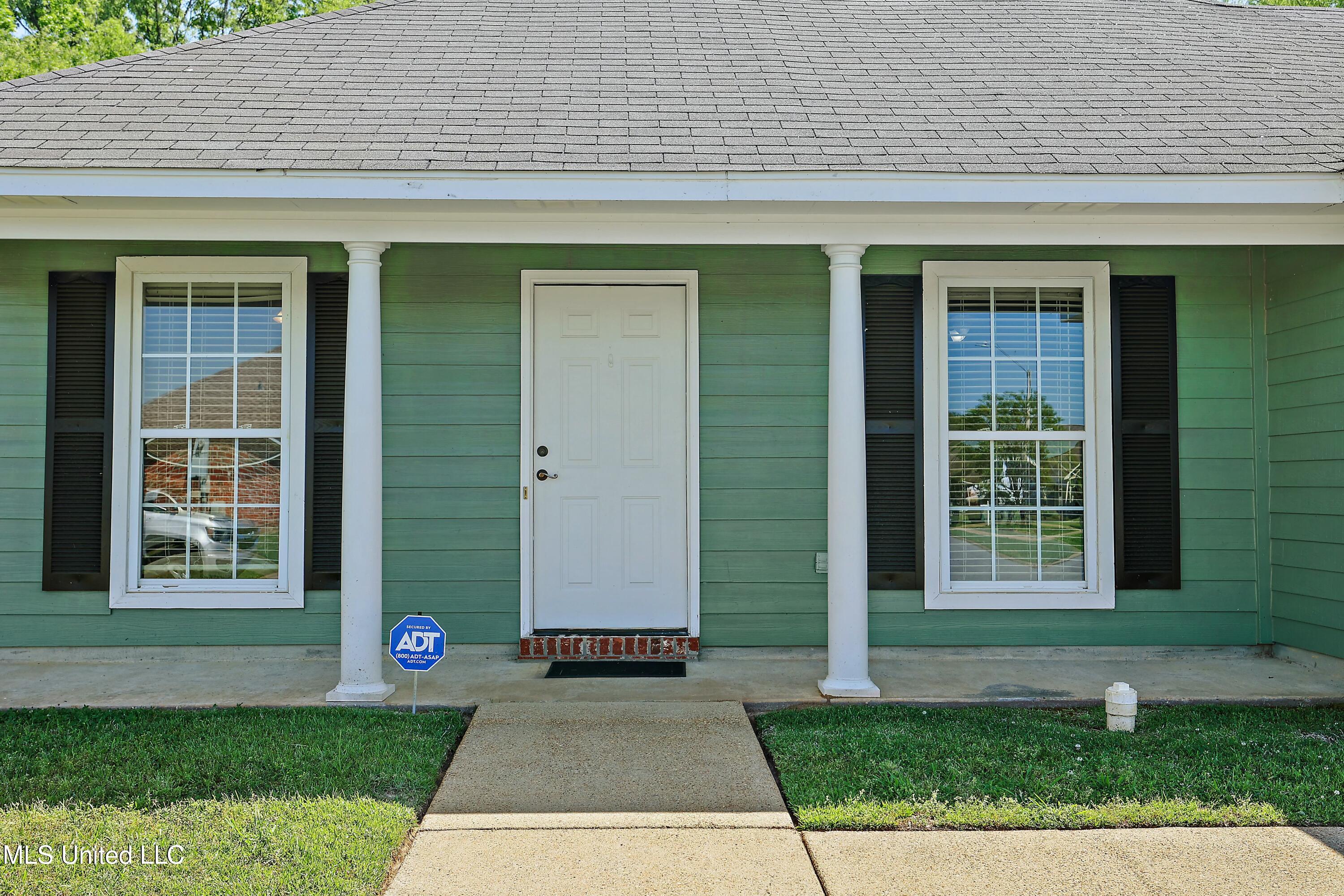 132 Cedar Spring Circle, Pearl, Mississippi image 3