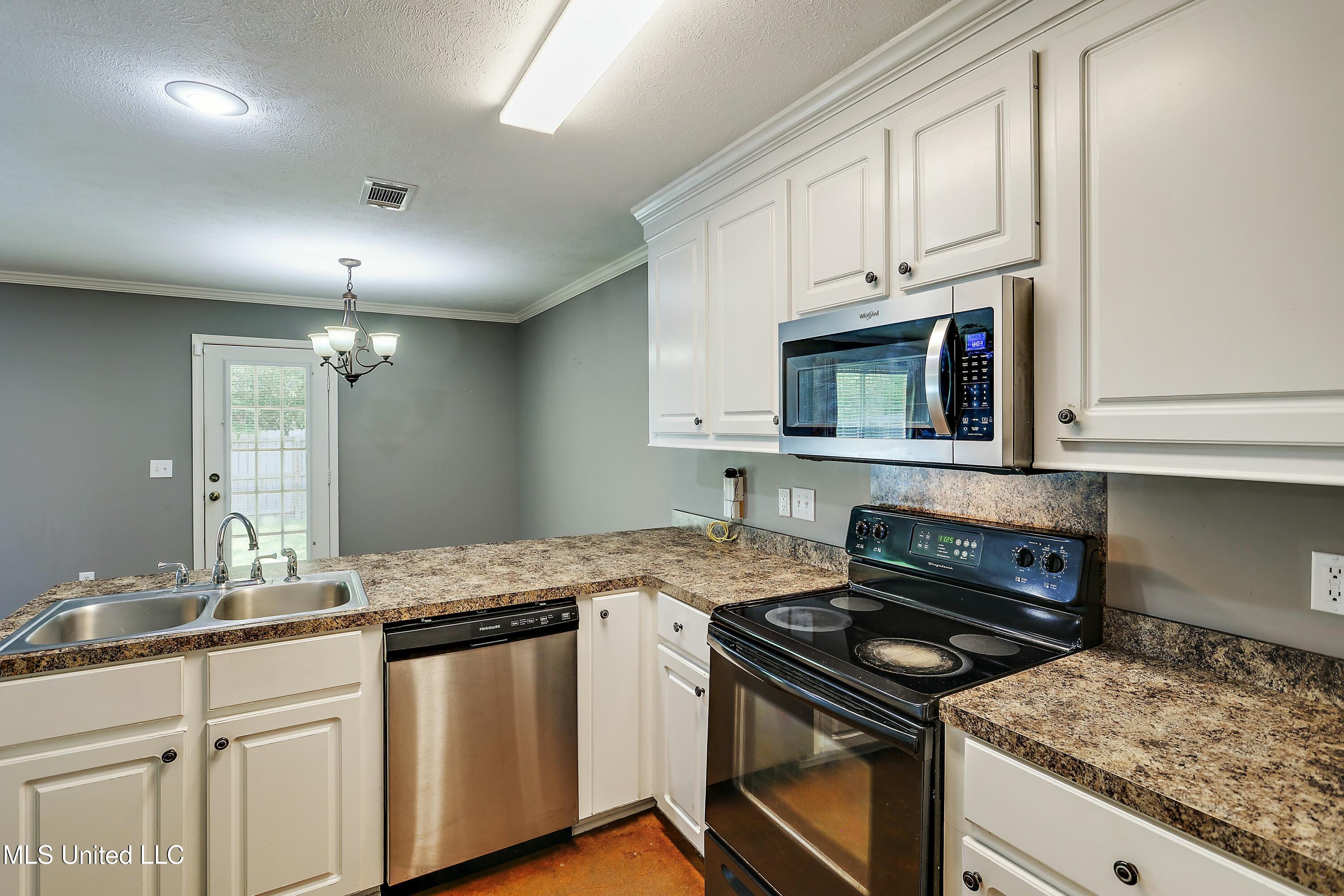 132 Cedar Spring Circle, Pearl, Mississippi image 10