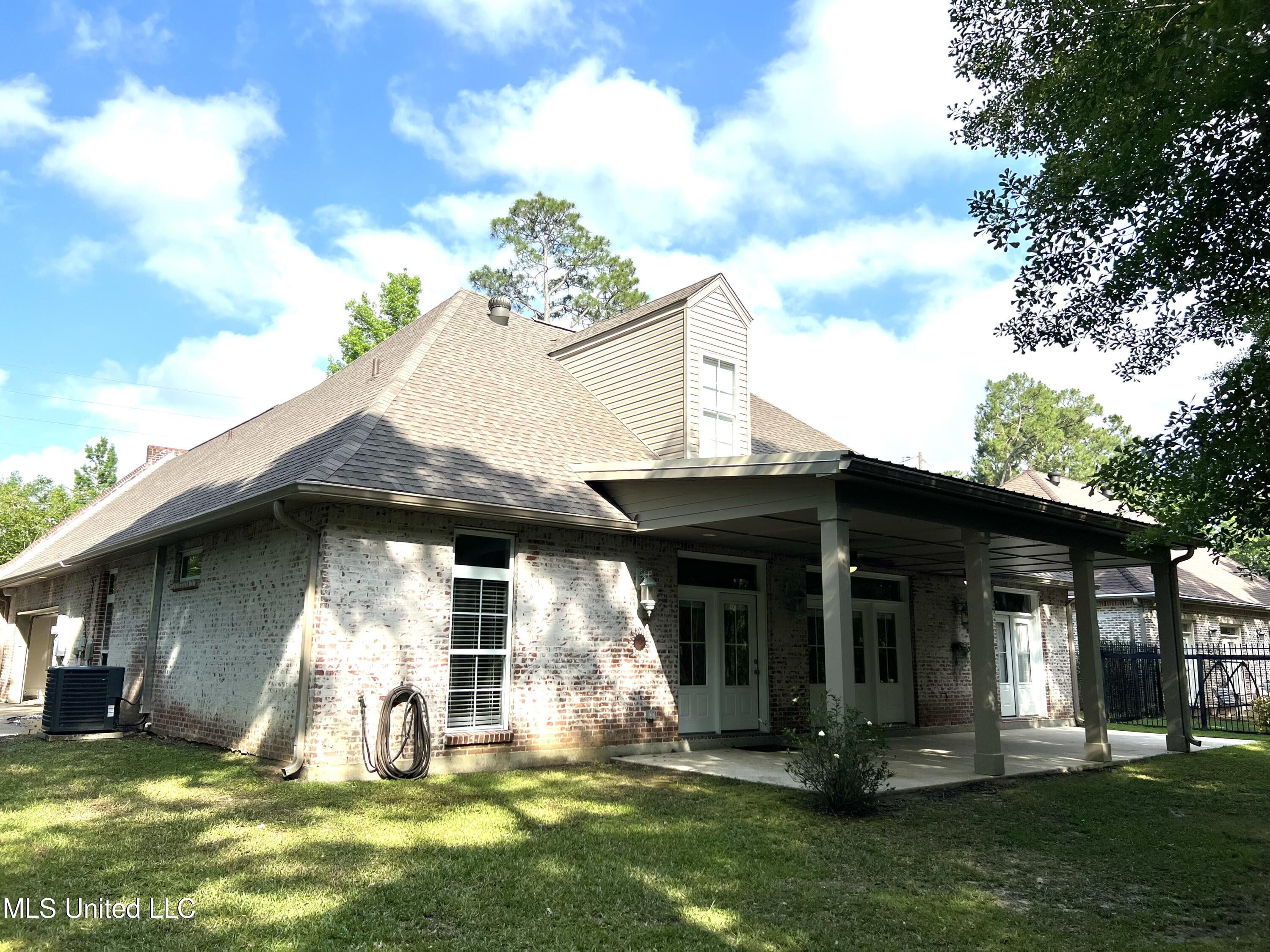 8335 Kahala Drive, Diamondhead, Mississippi image 4