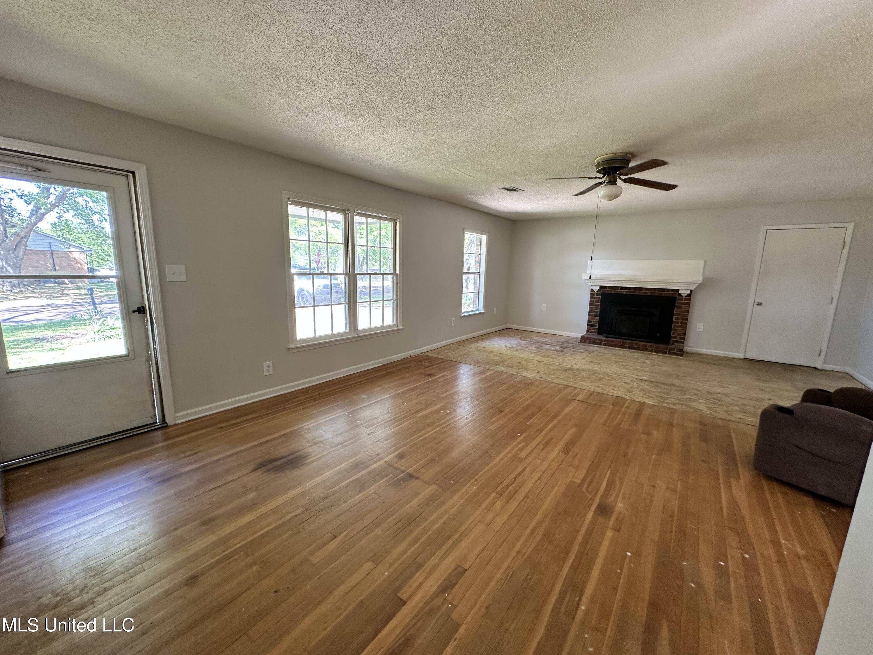 2266 Carrolton Cove, Southaven, Mississippi image 3
