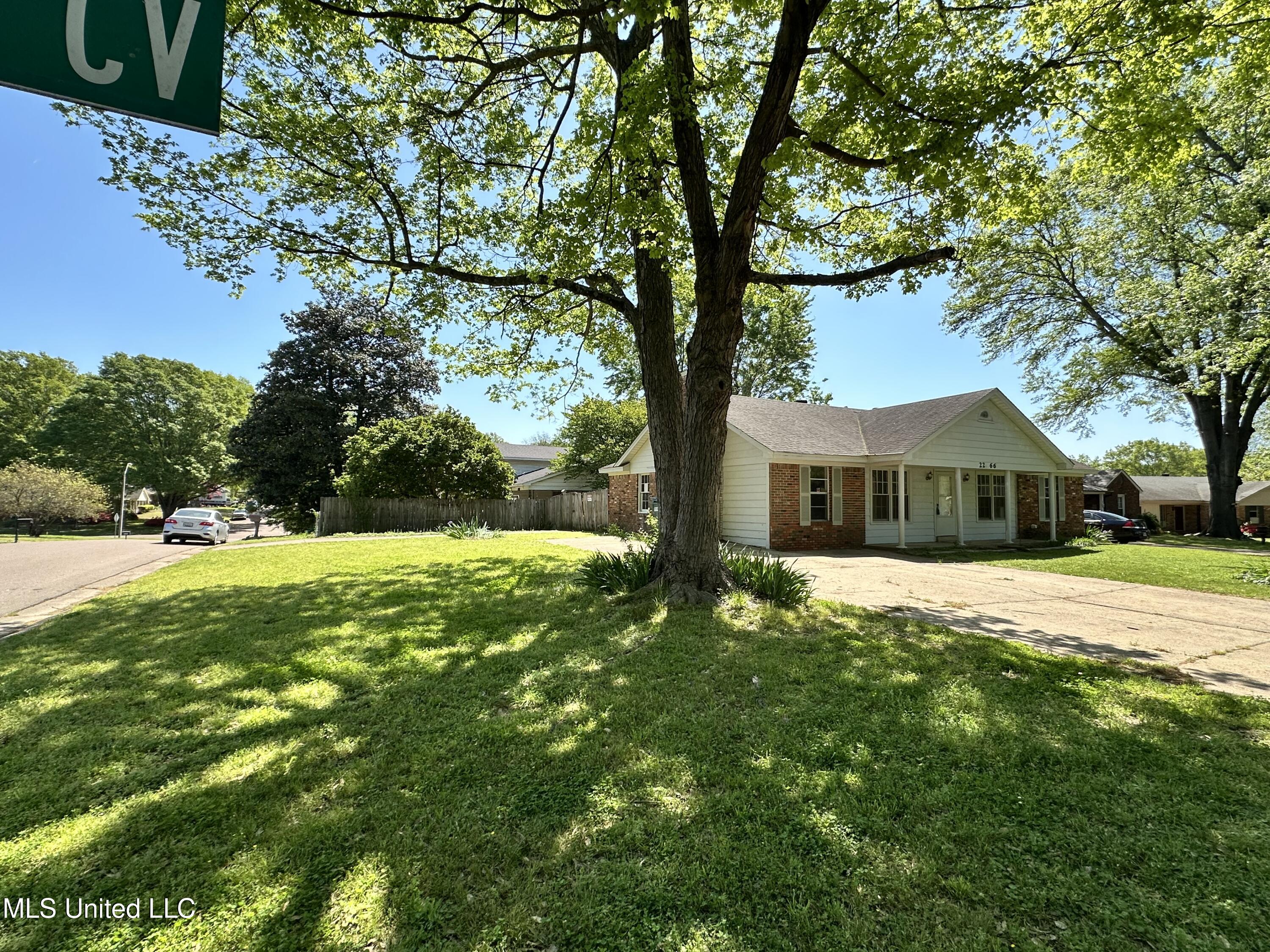 2266 Carrolton Cove, Southaven, Mississippi image 2