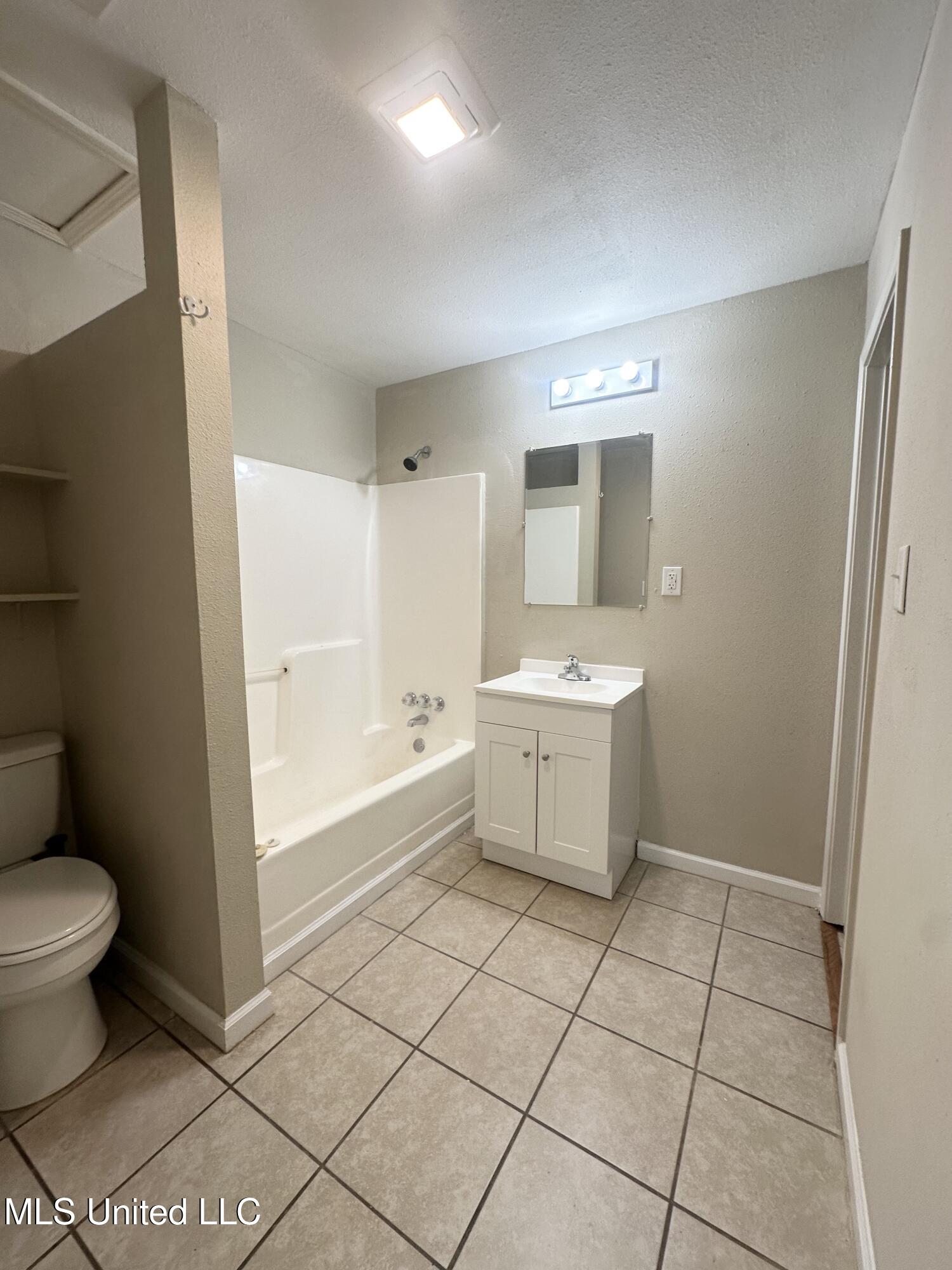 6712 Frank Griffin Road, Moss Point, Mississippi image 14