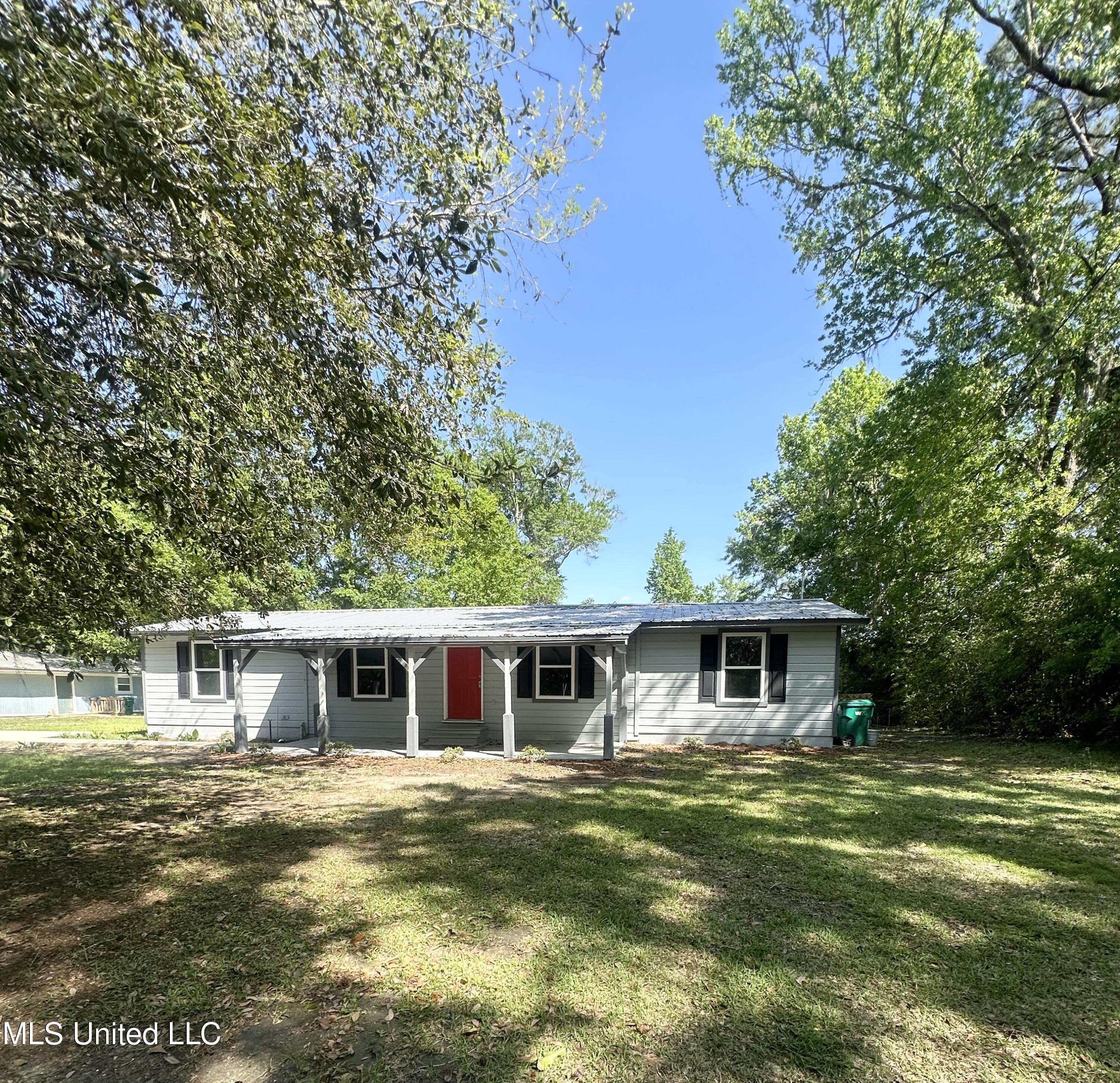 6712 Frank Griffin Road, Moss Point, Mississippi image 2