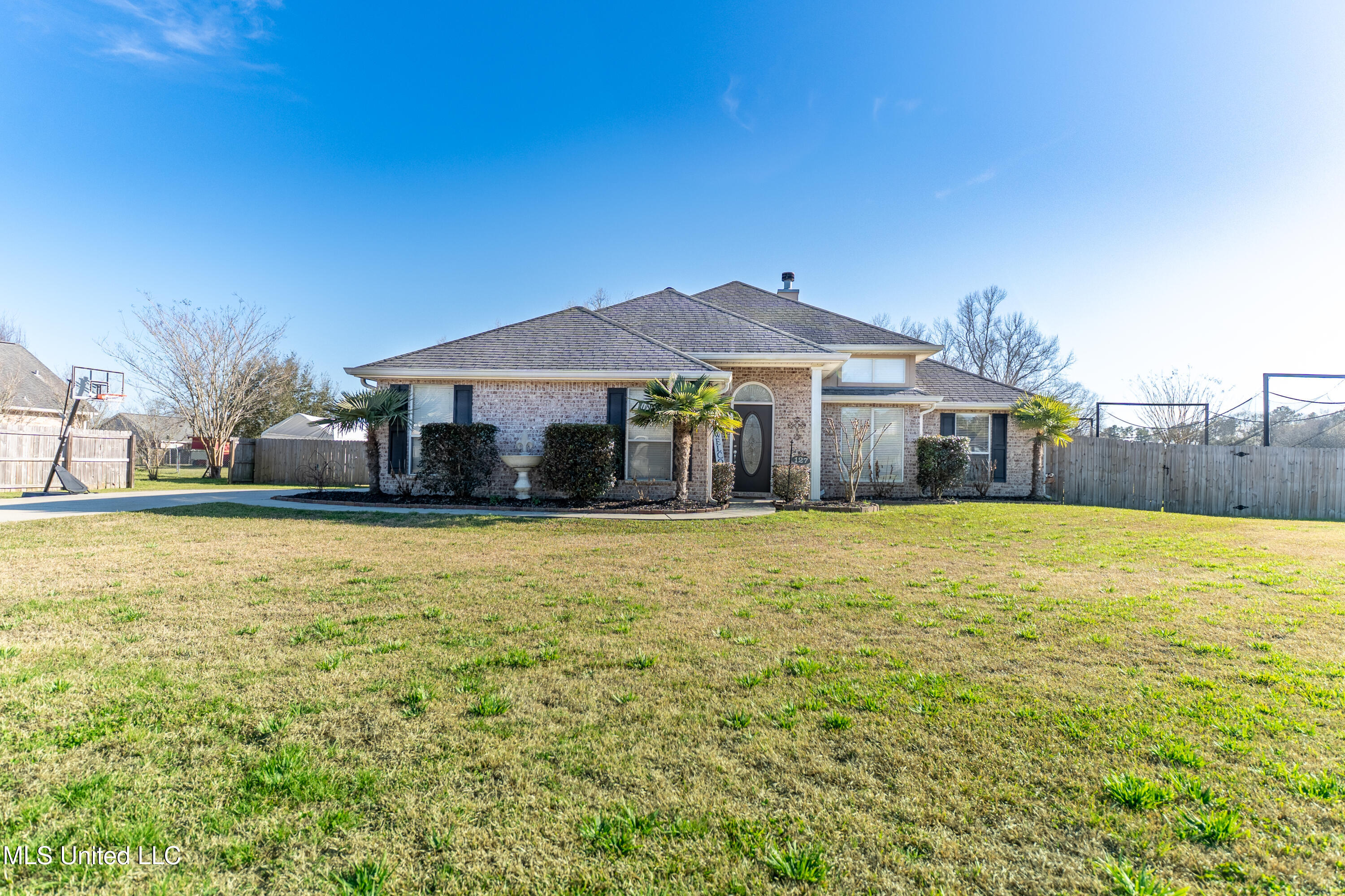 127 Apache Drive, Picayune, Mississippi image 1