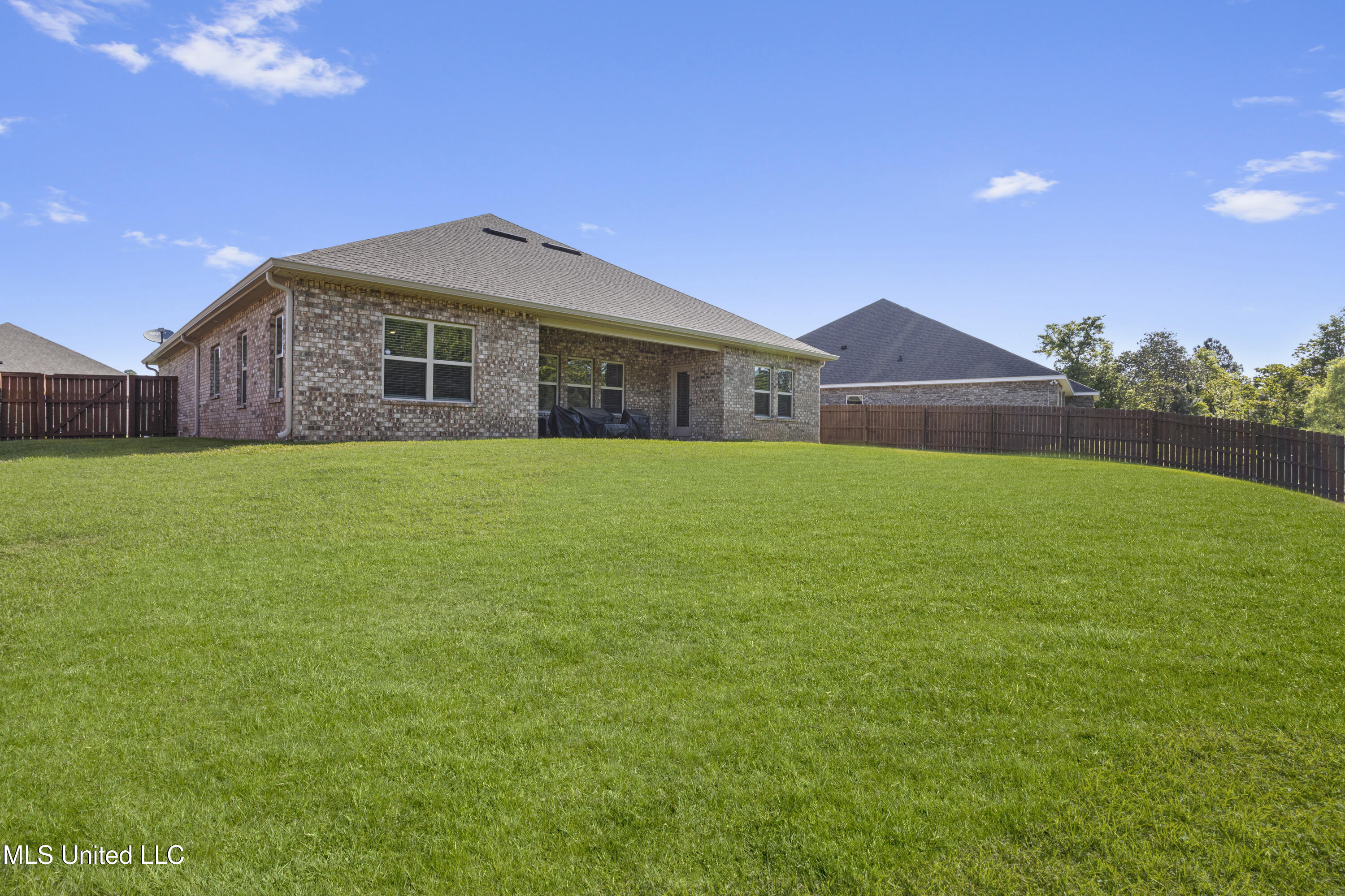 7089 Glen Eagle Drive, Biloxi, Mississippi image 30