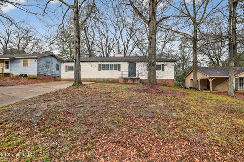 Homes For Sale - 2815 Tara Road<br/> Jackson, MS 39212