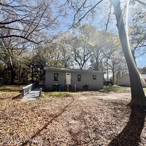 Homes For Sale - 2708 E 24th Street<br/> Pascagoula, MS 39581