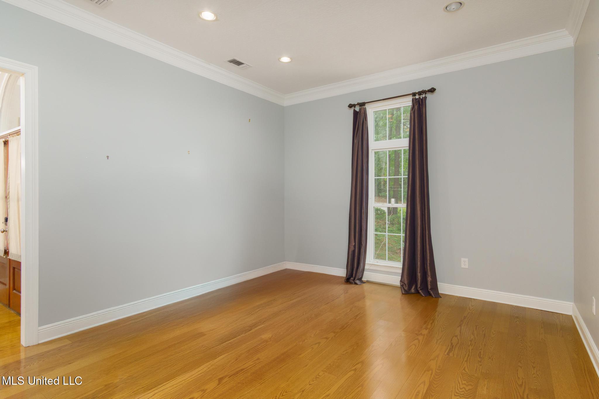 318 40th Place, Hattiesburg, Mississippi image 4
