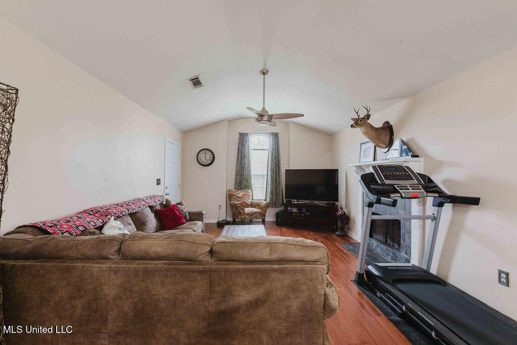 135 Eagle Drive, Brandon, Mississippi image 5
