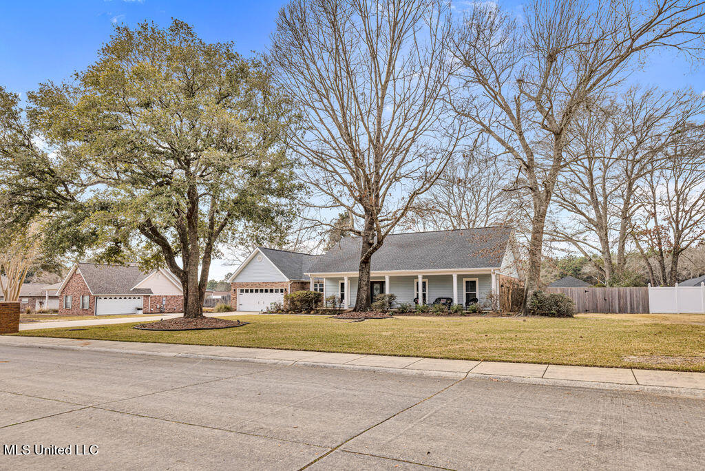 16301 Yaupon Berry Drive, Biloxi, Mississippi image 3