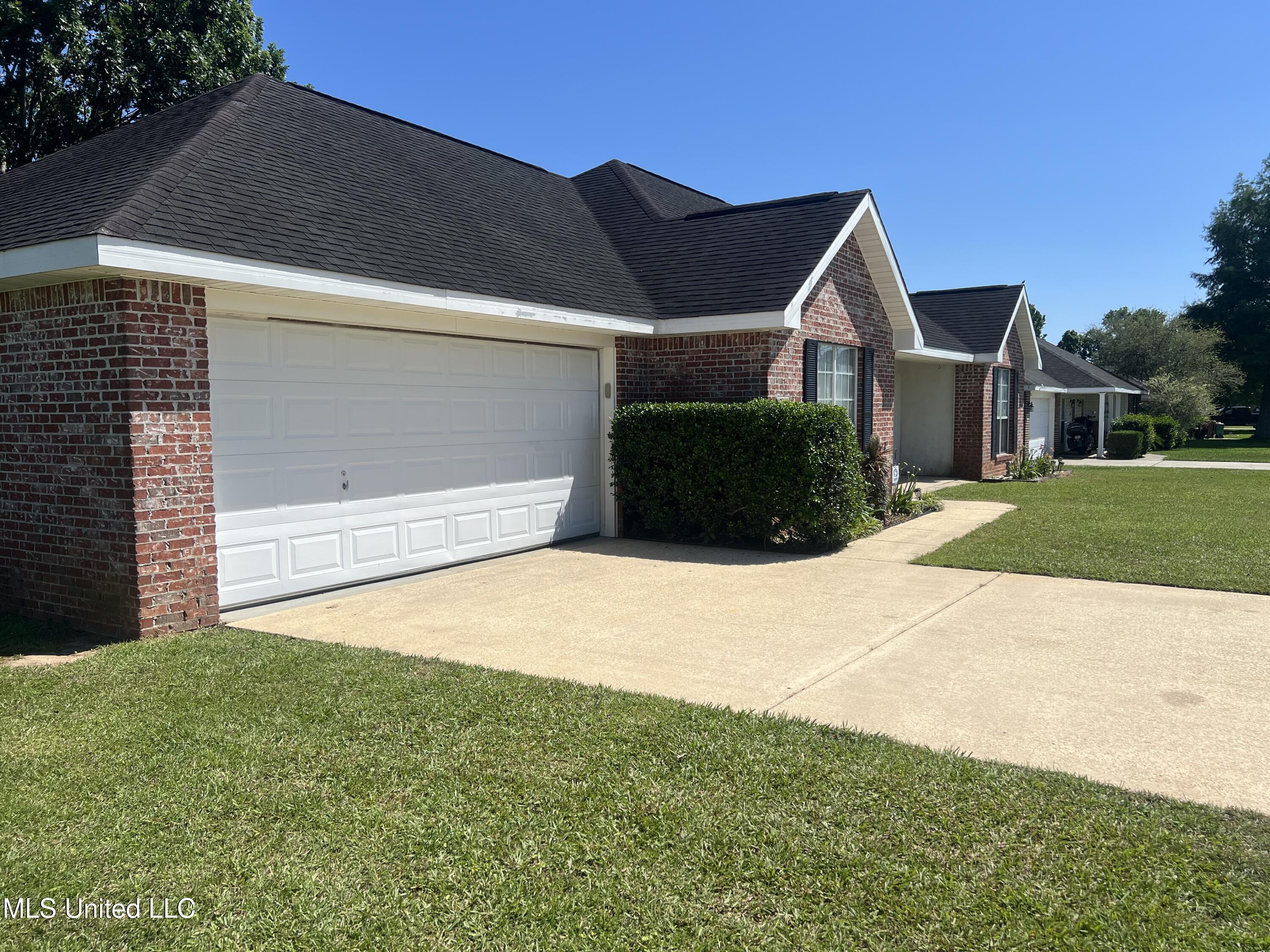 17259 Meadowbrook Drive, Gulfport, Mississippi image 3