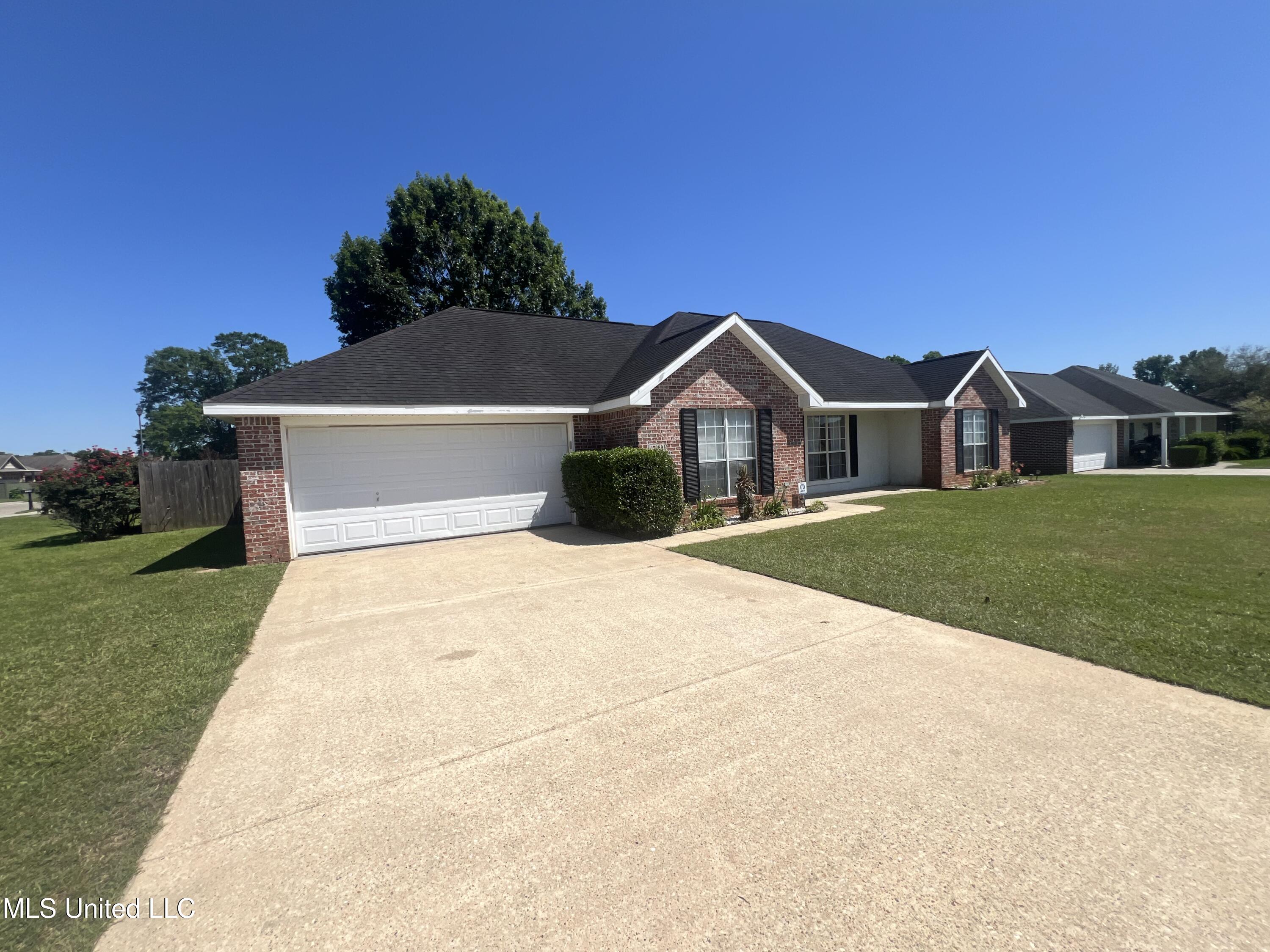17259 Meadowbrook Drive, Gulfport, Mississippi image 2