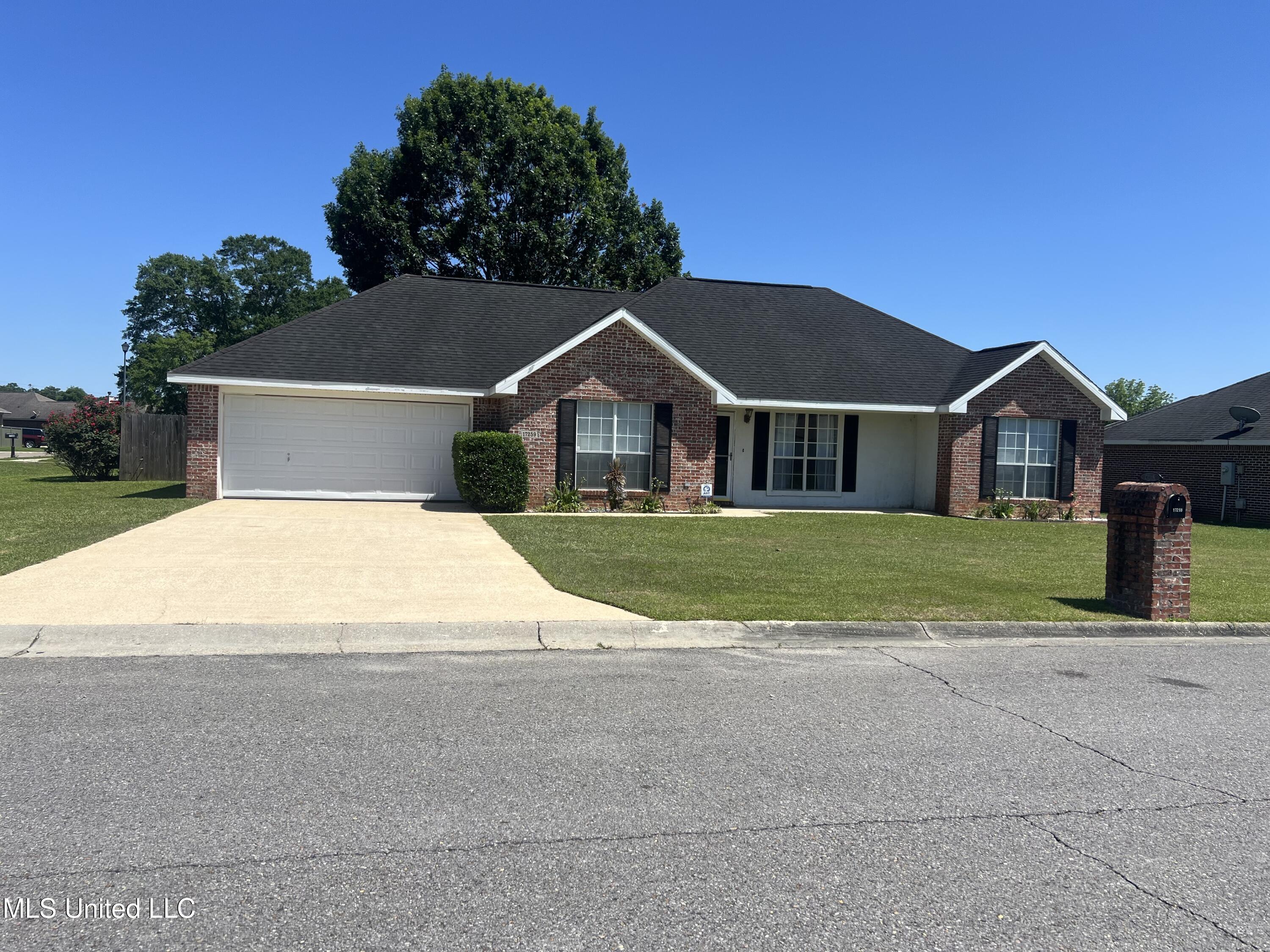 17259 Meadowbrook Drive, Gulfport, Mississippi image 1