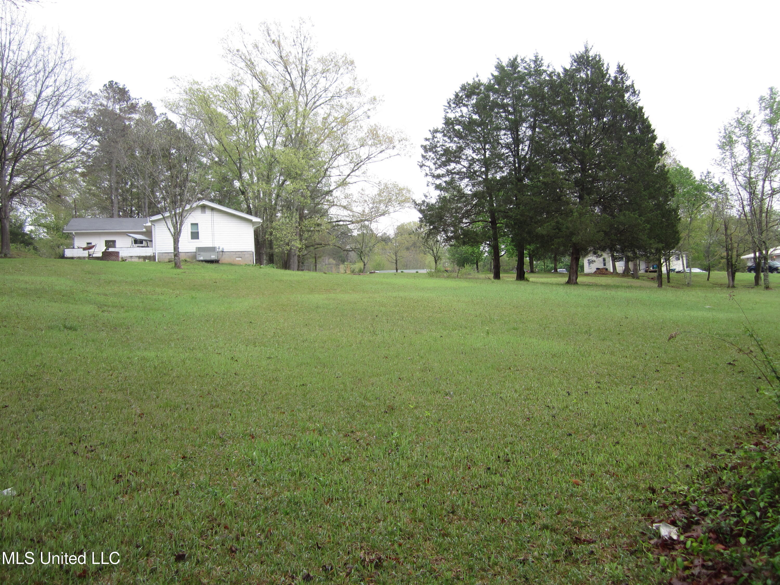 103 Hemlock Drive Drive, Potts Camp, Mississippi image 4
