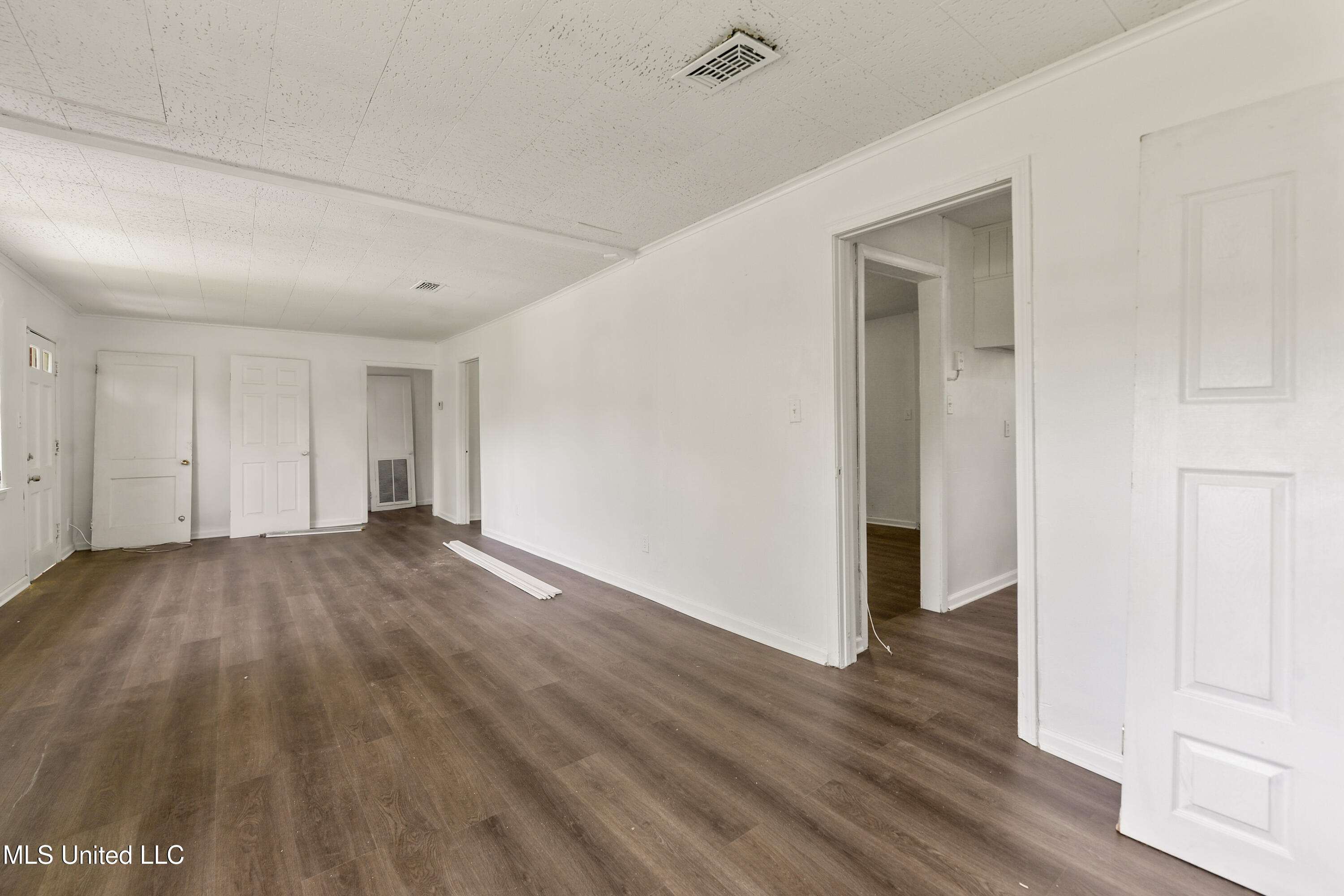 4330 Griffin Street, Moss Point, Mississippi image 2