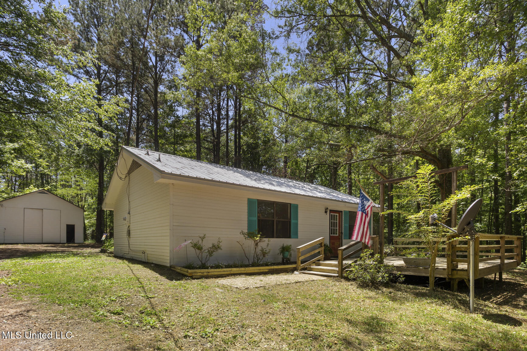 156 Country Estates Road, Florence, Mississippi image 1