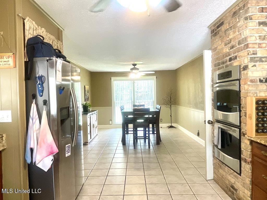 921 Tung Tree Drive, Picayune, Mississippi image 24