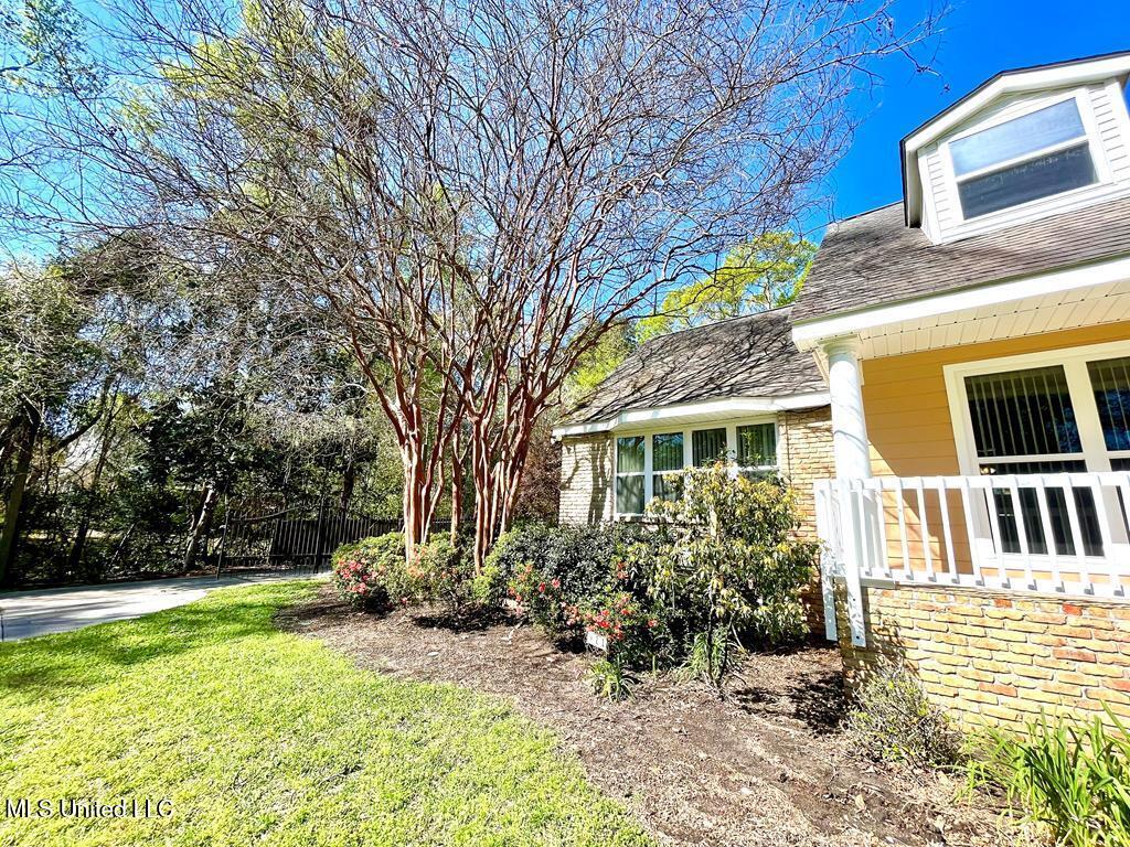921 Tung Tree Drive, Picayune, Mississippi image 6
