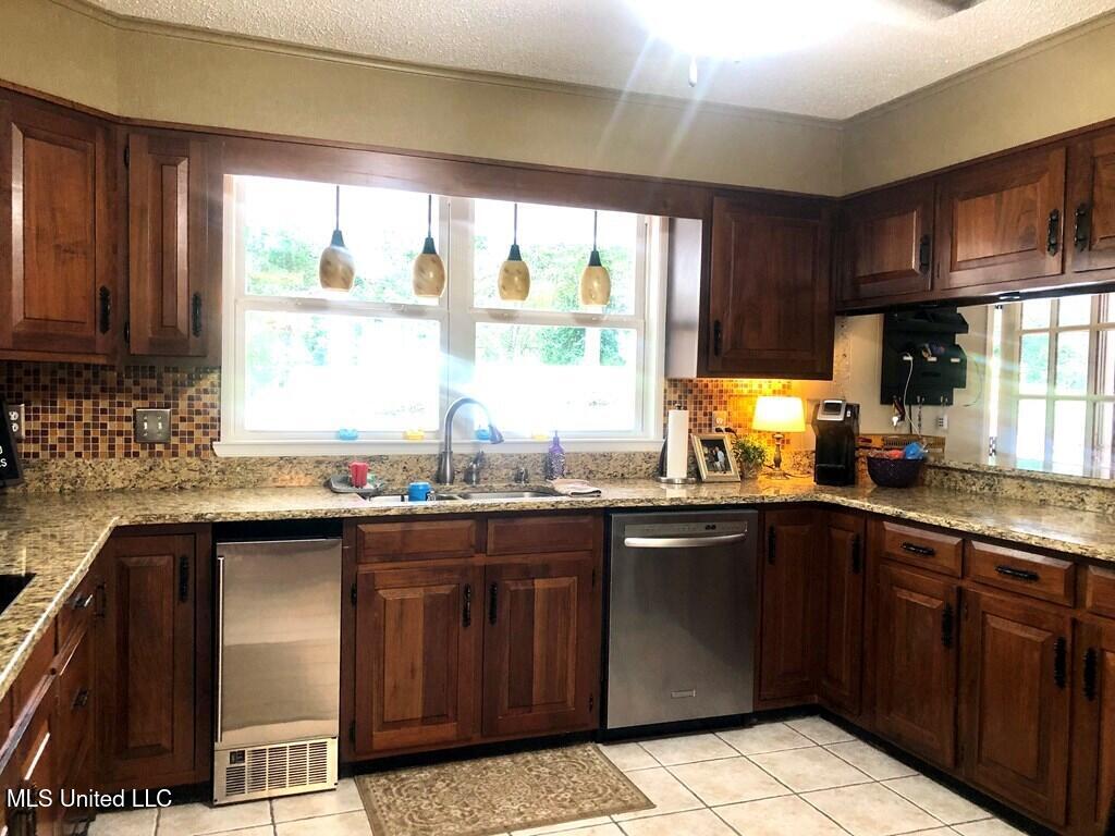 921 Tung Tree Drive, Picayune, Mississippi image 20