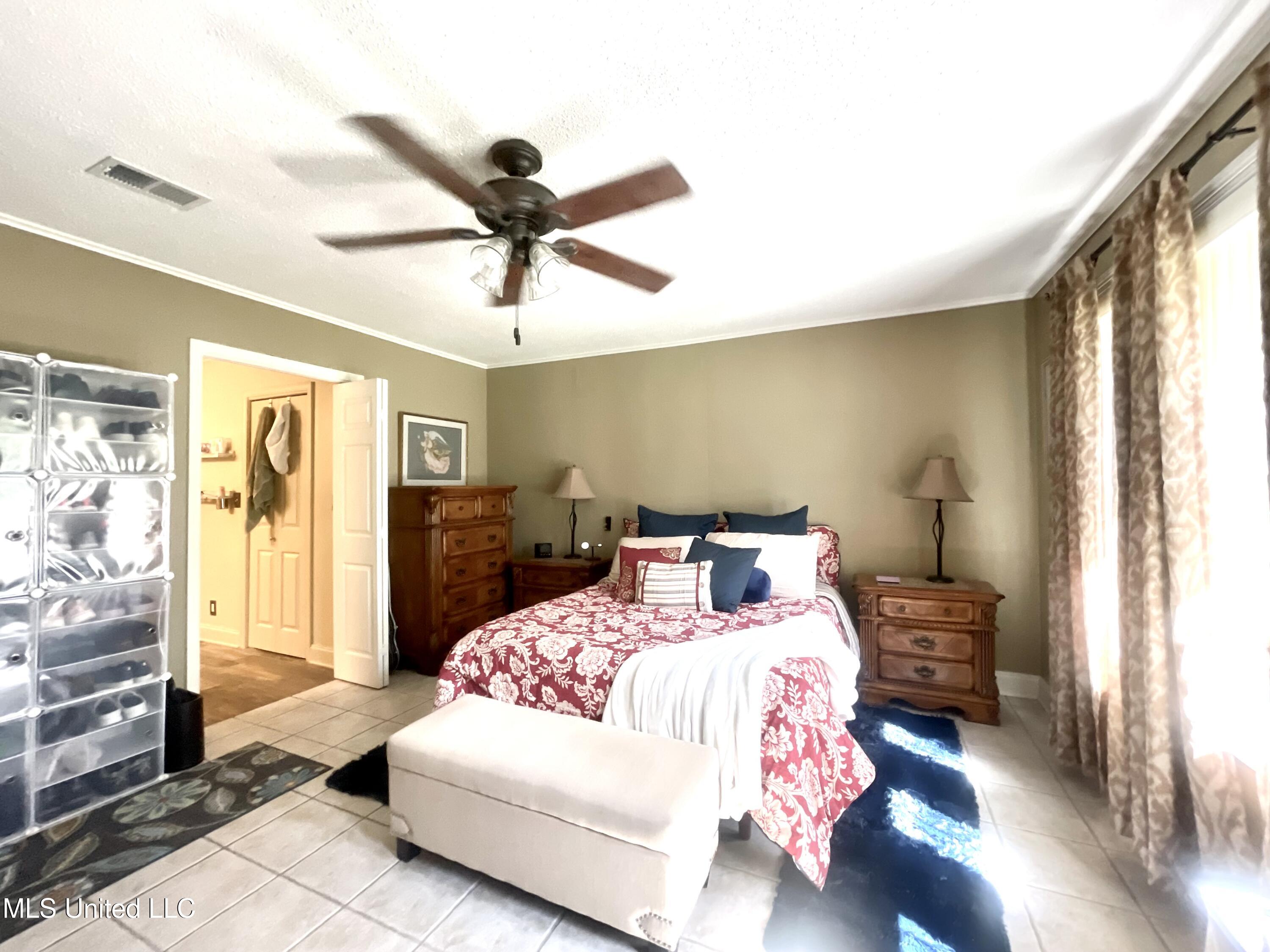 921 Tung Tree Drive, Picayune, Mississippi image 33