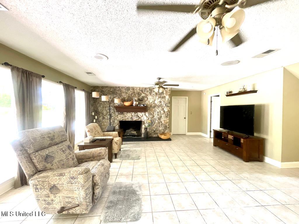 921 Tung Tree Drive, Picayune, Mississippi image 14